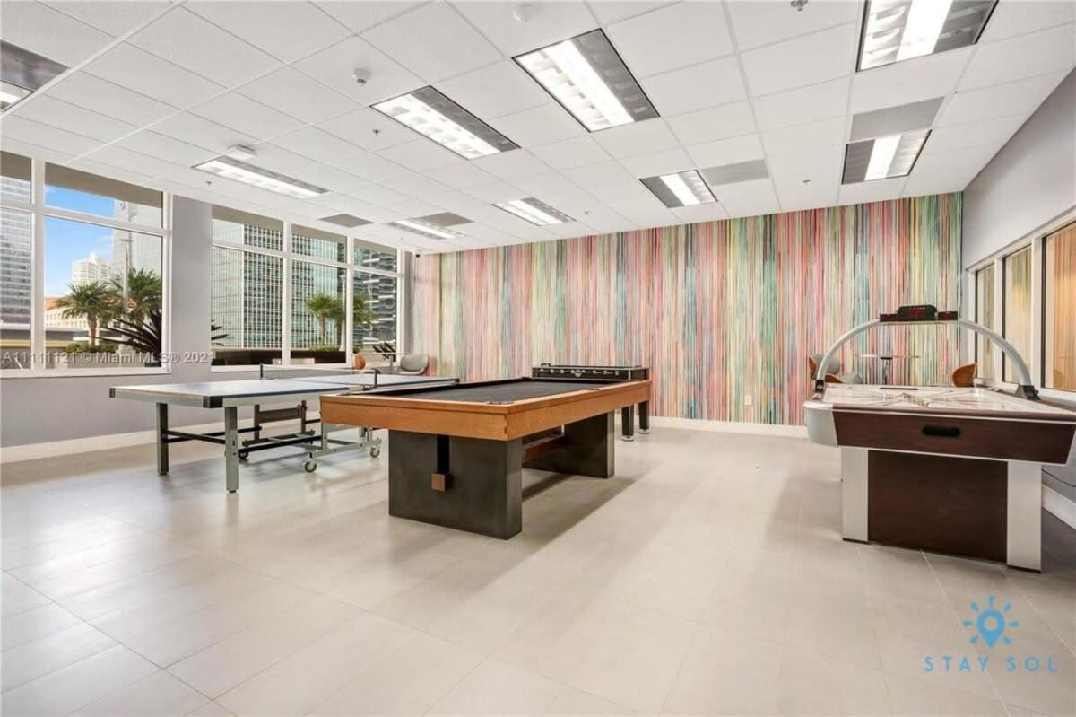 Beautiful 1 Bedroom With Modern Amenities