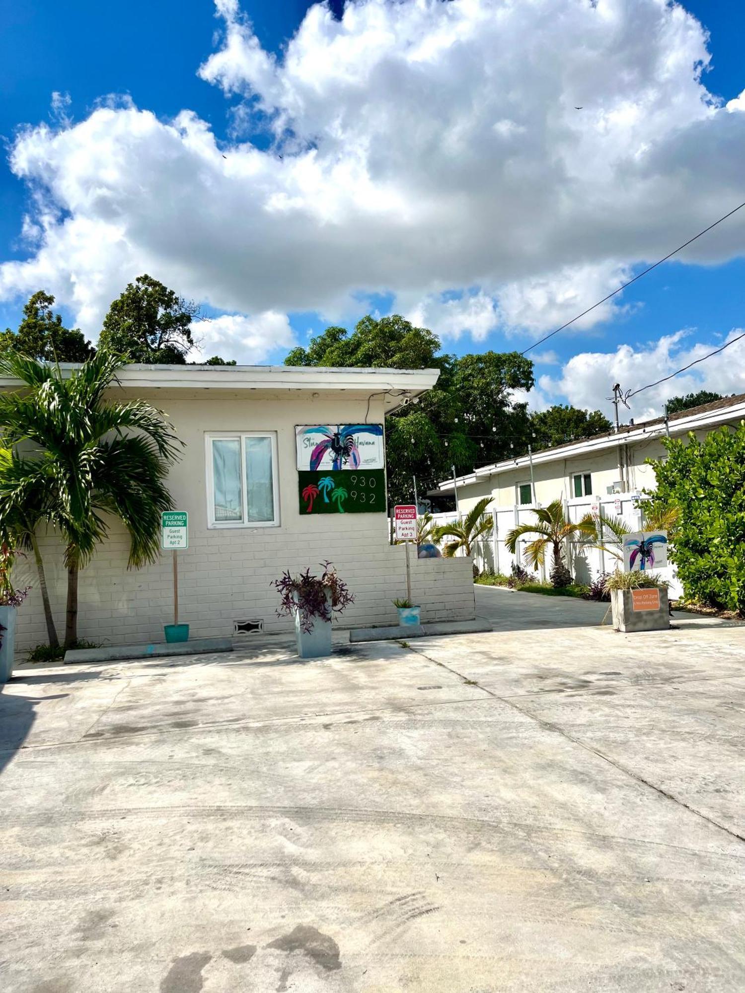 Little Havana Suites: Urban Oasis With Free Parking Apartment *