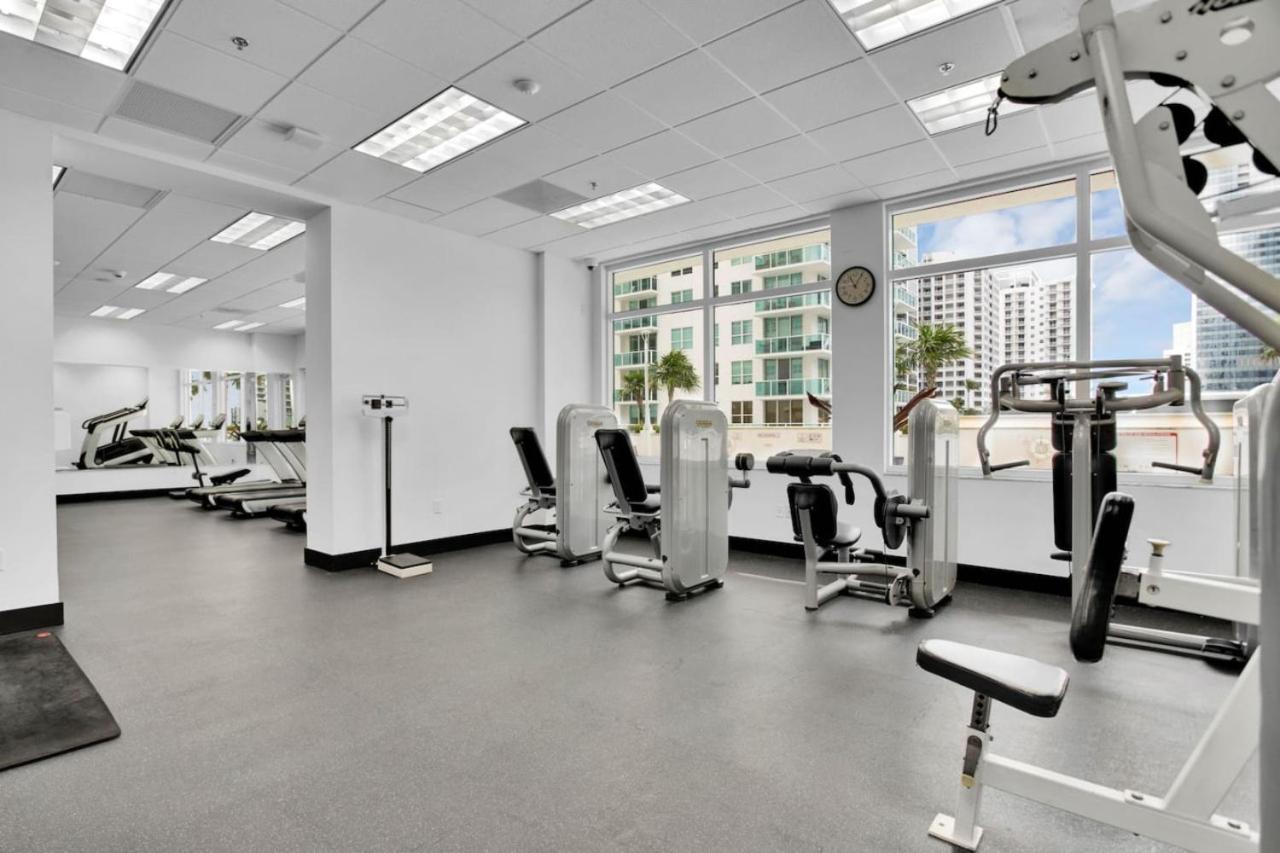 Brickell Bay Exclusive 2br Getaway With Sofa Bed Apartment