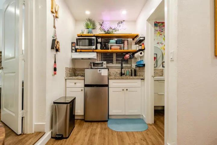 Little Havana Suites: Urban Oasis With Free Parking Apartment *