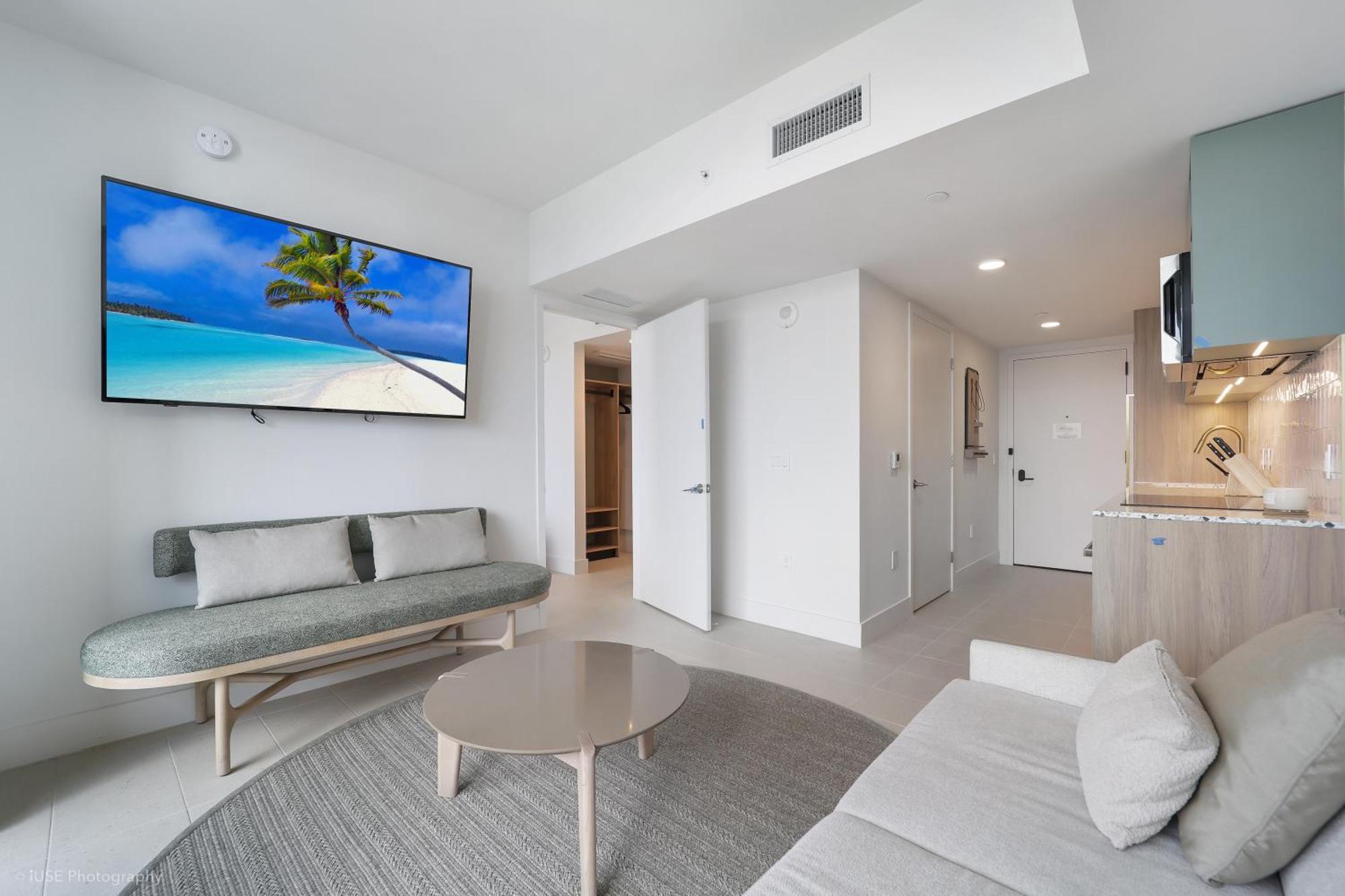 New Unit 28th Floor With Unbeatable Bayside Views *
