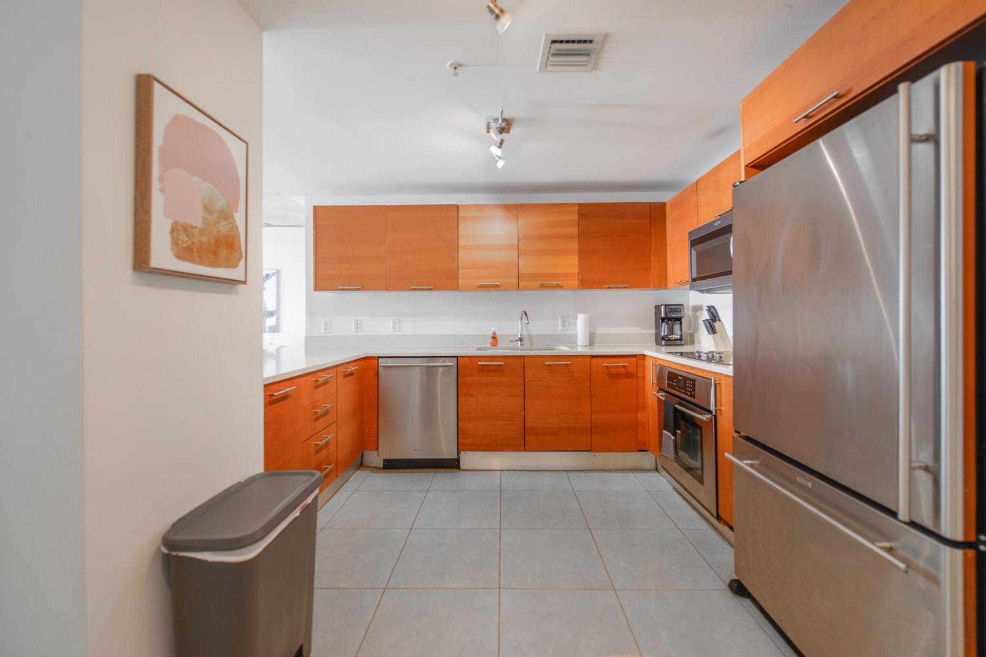 Modern Midtown Pool Access & Free Parking Apartment Miami