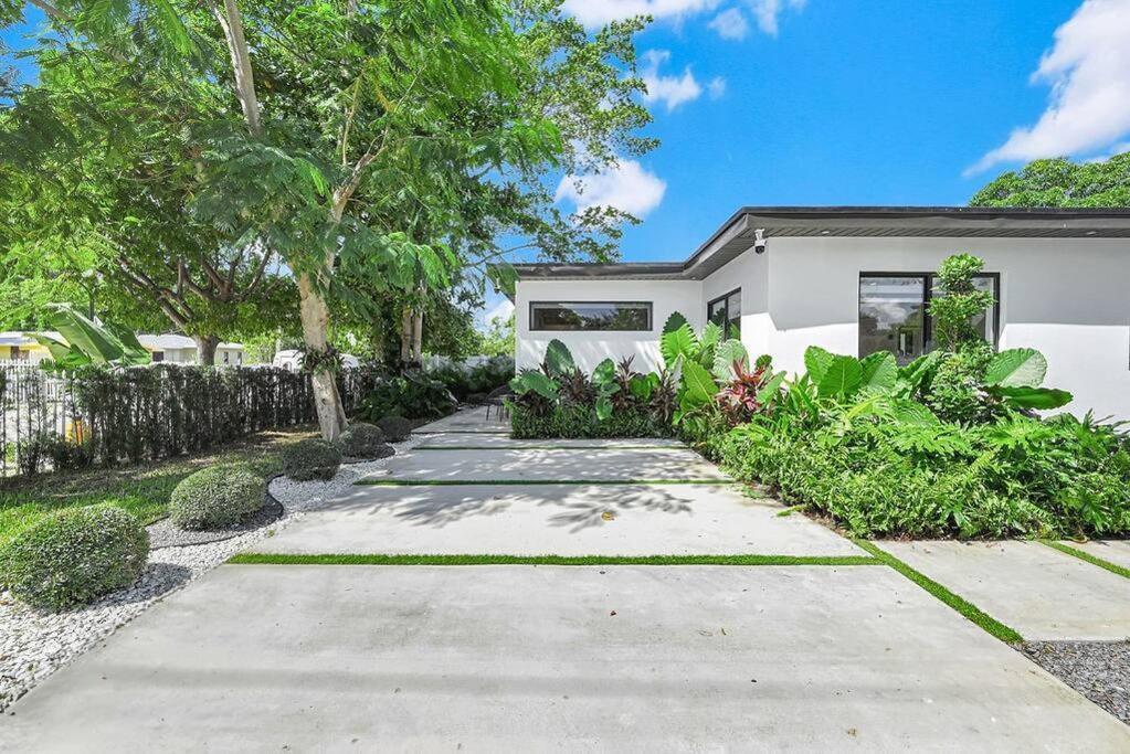 Stylish Modern Near Wynwood & Design District *