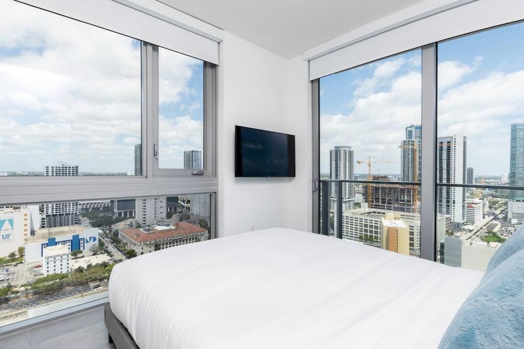 Apartment Amazing 2 Bedroom 30th Floor Downtown Free Parking *