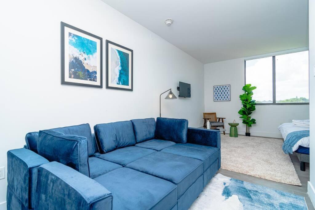 King Bed Brand New Oasis Minutes To Brickell