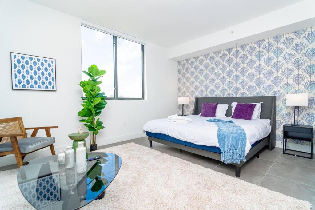 King Bed Brand New Oasis Minutes To Brickell *