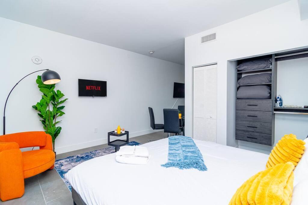 King Bed Brand New Oasis Minutes To Brickell * Miami