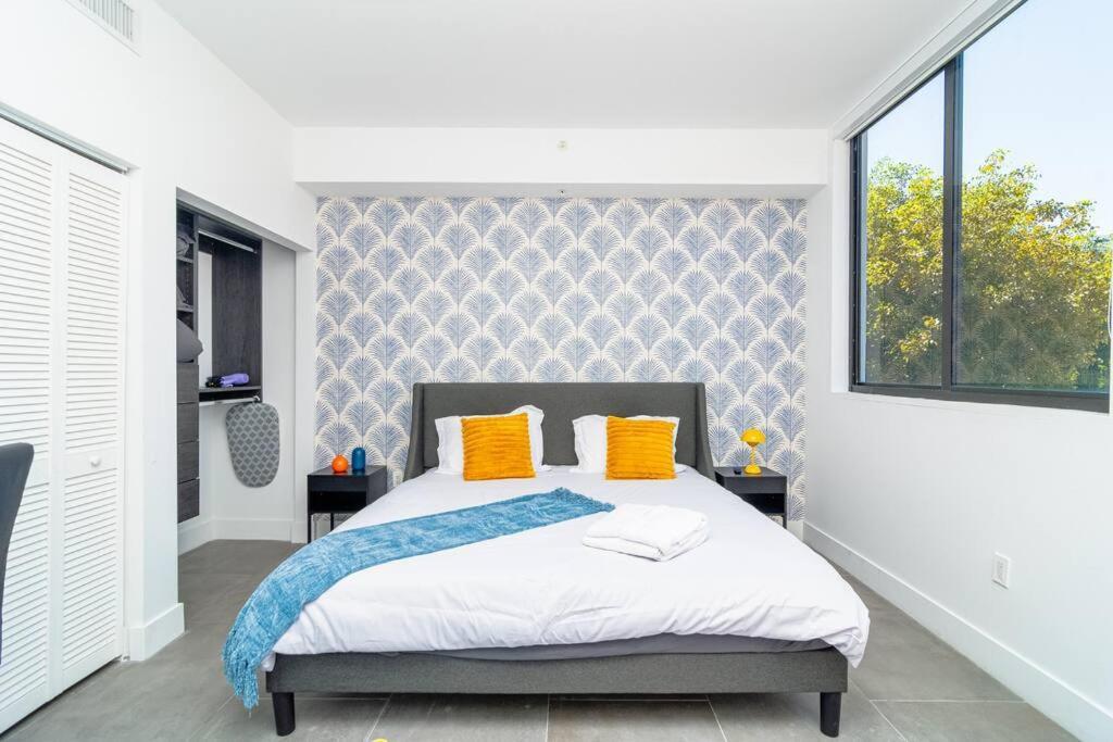 Apartment King Bed Brand New Oasis Minutes To Brickell
