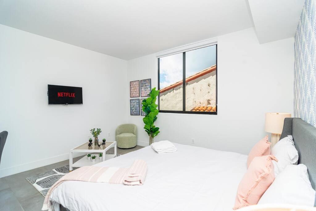 Apartment King Bed Brand New Oasis Minutes To Brickell *
