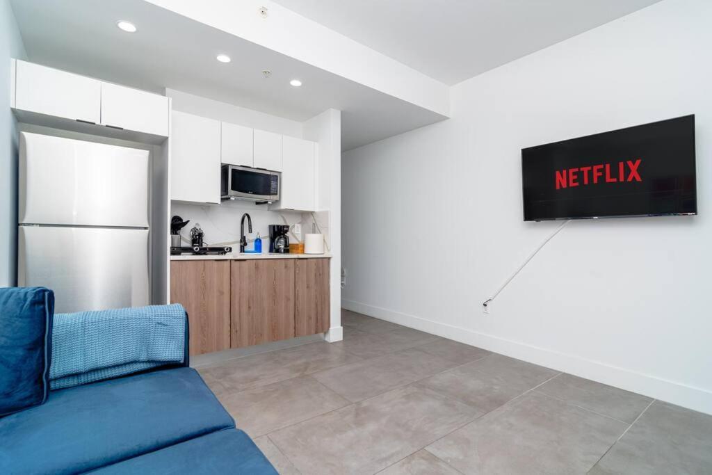 King Bed Brand New Oasis Minutes To Brickell
