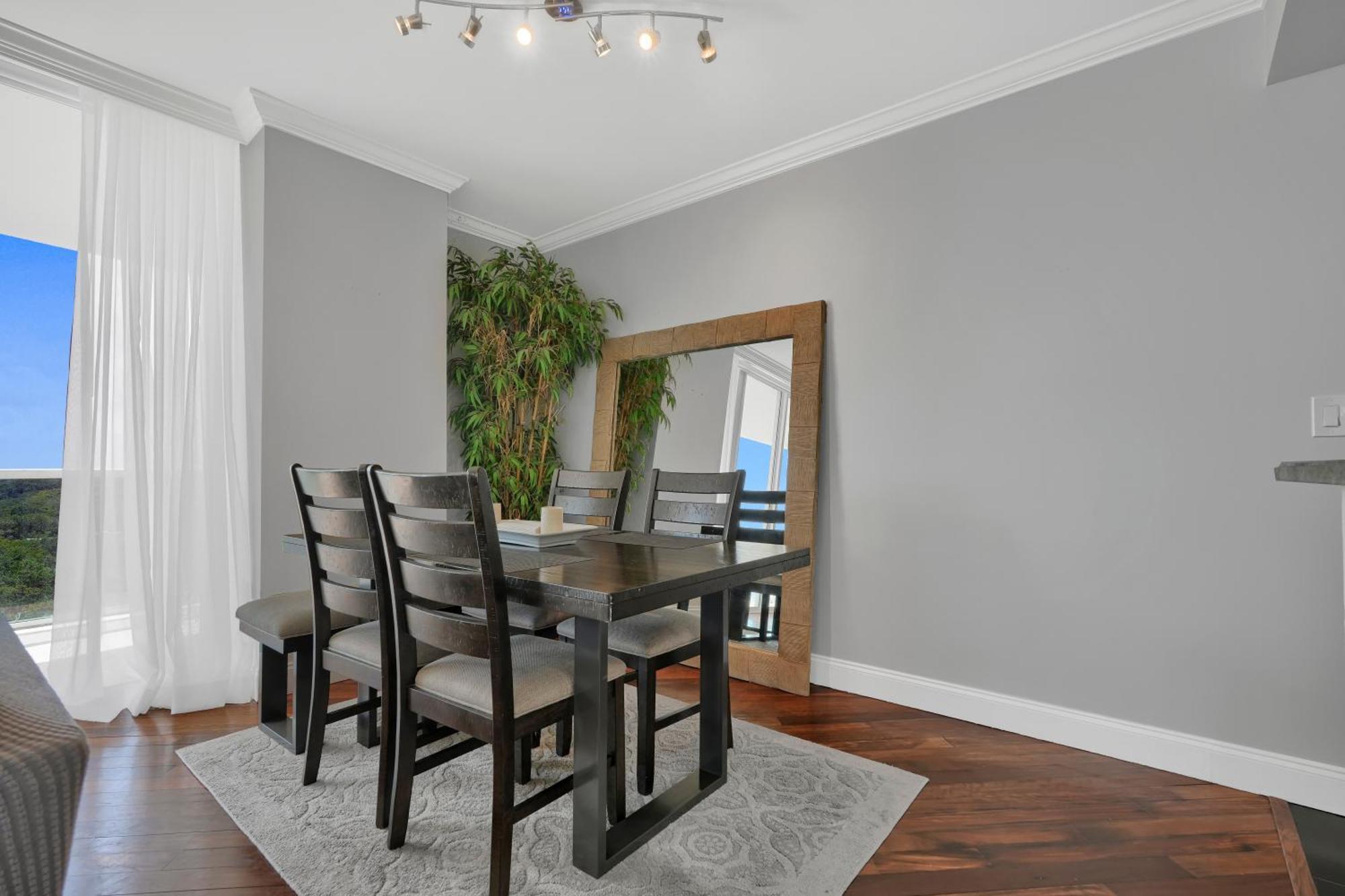 Aparthotel Fabulous 2 Bedroom In Heart Of Grove