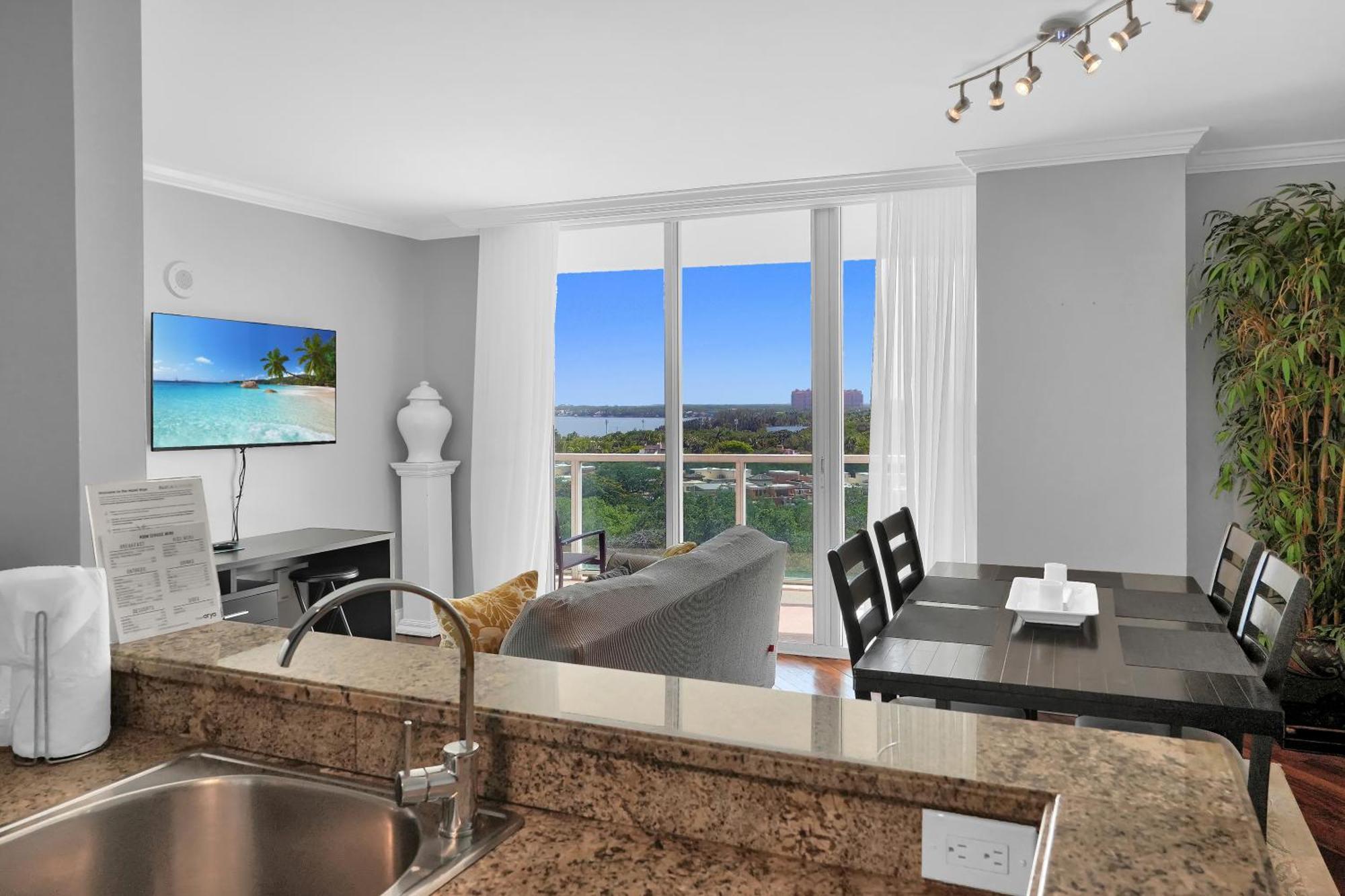 Fabulous 2 Bedroom In Heart Of Grove Aparthotel Miami