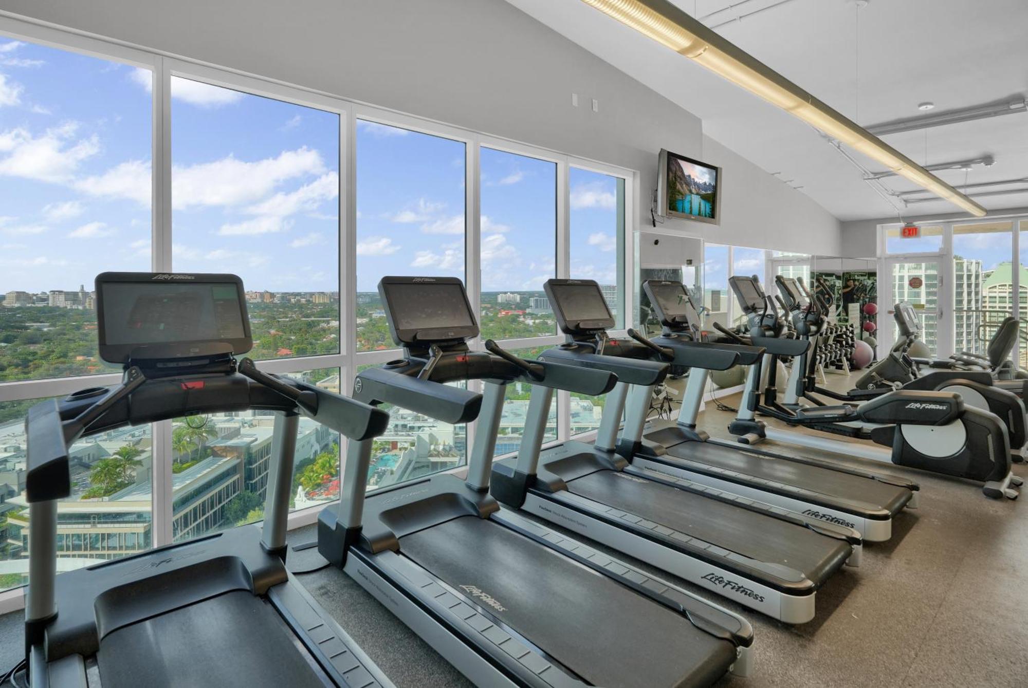 Fabulous 2 Bedroom In Heart Of Grove Miami