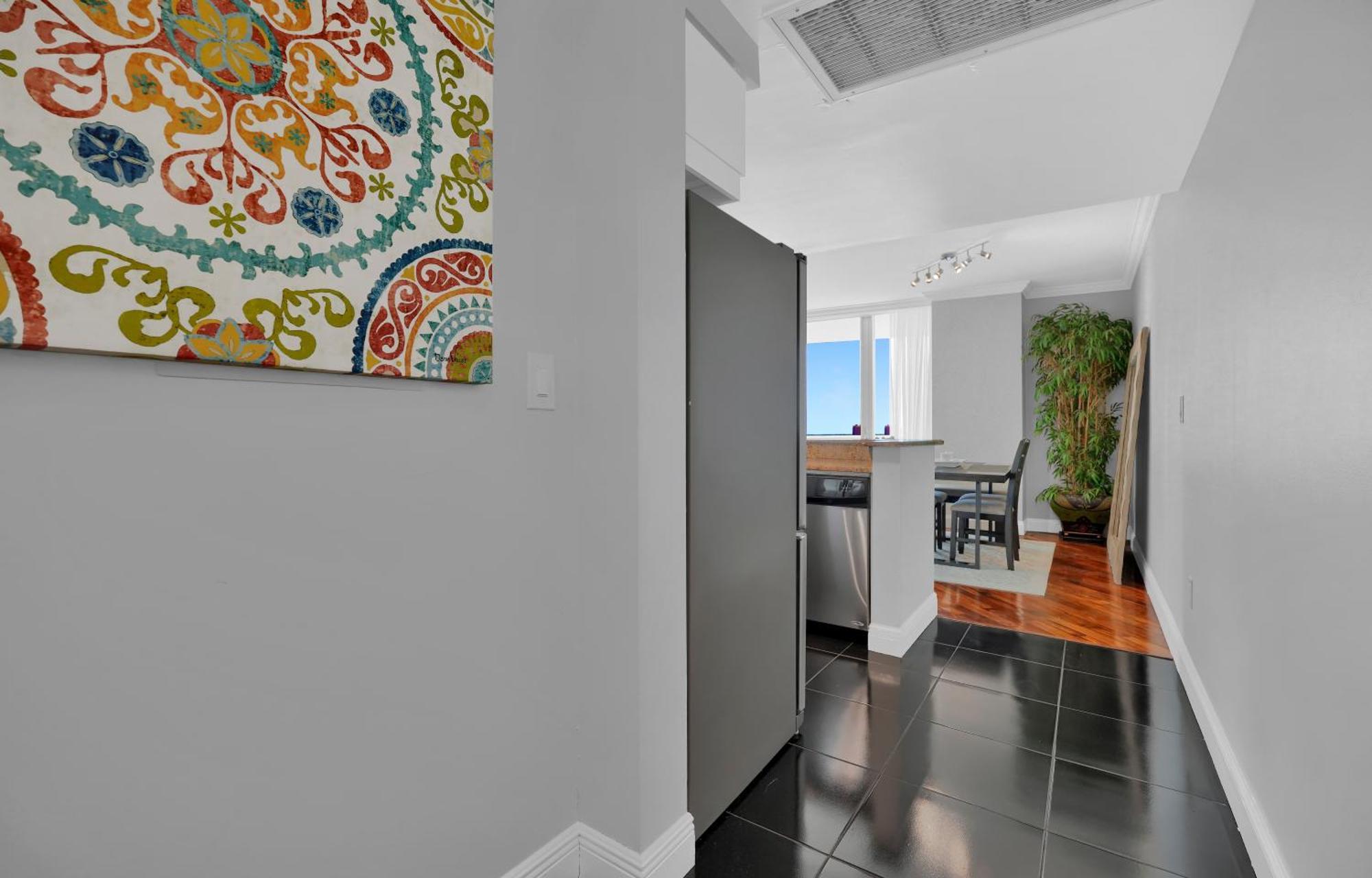 Fabulous 2 Bedroom In Heart Of Grove Miami