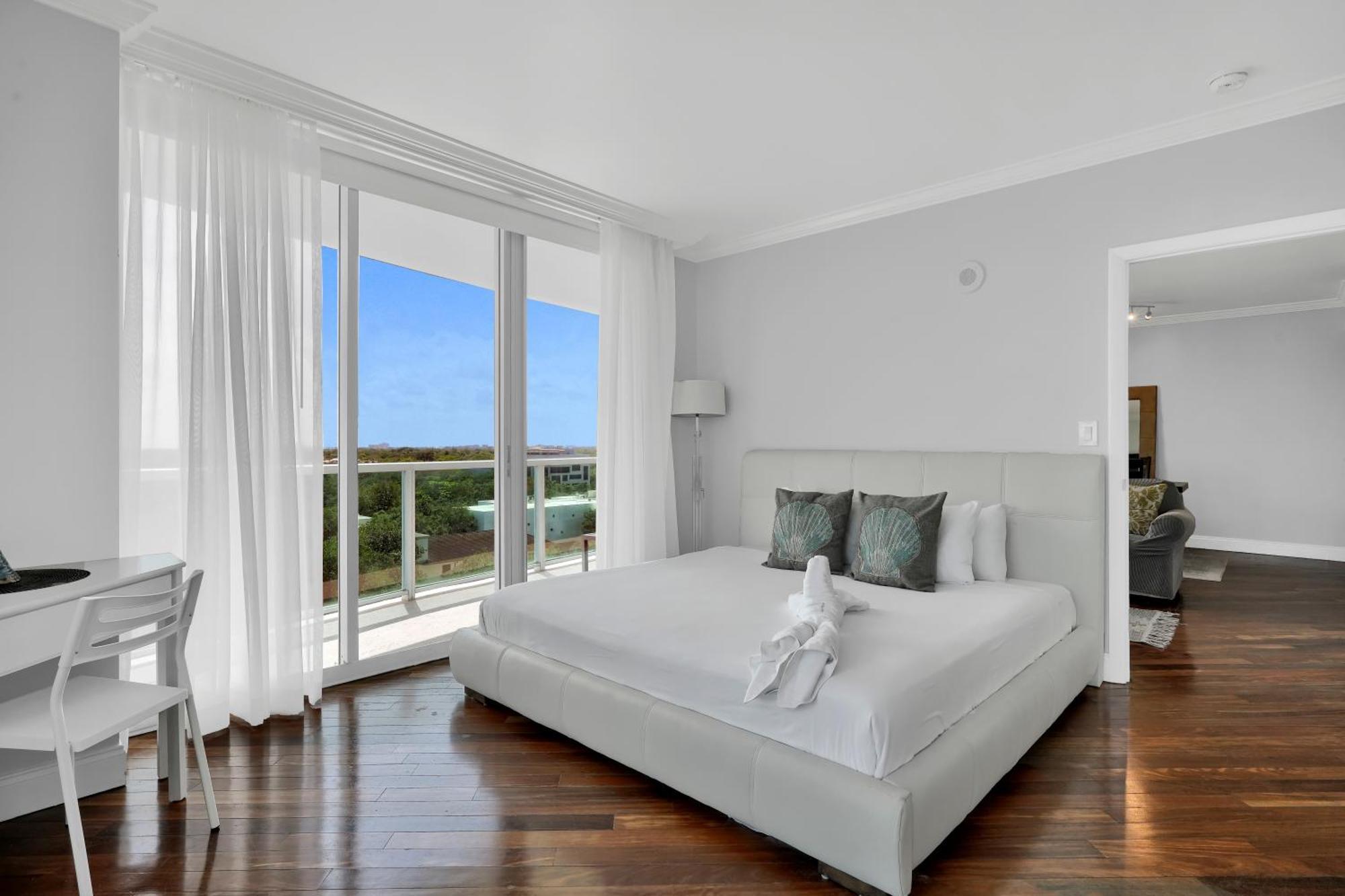 Fabulous 2 Bedroom In Heart Of Grove Aparthotel *