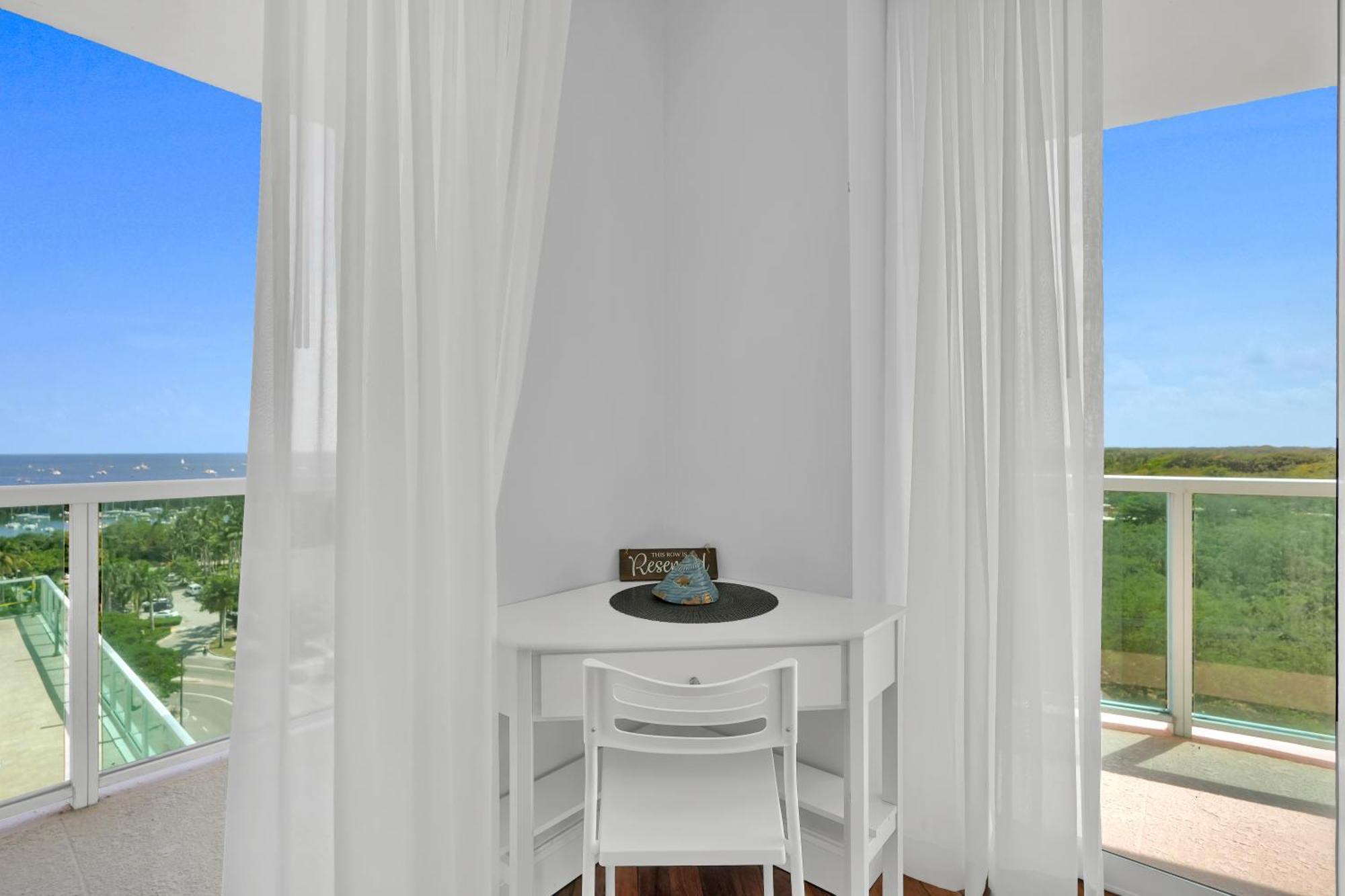 Tropical Paradise Spacious 3 Bedroom Aparthotel
