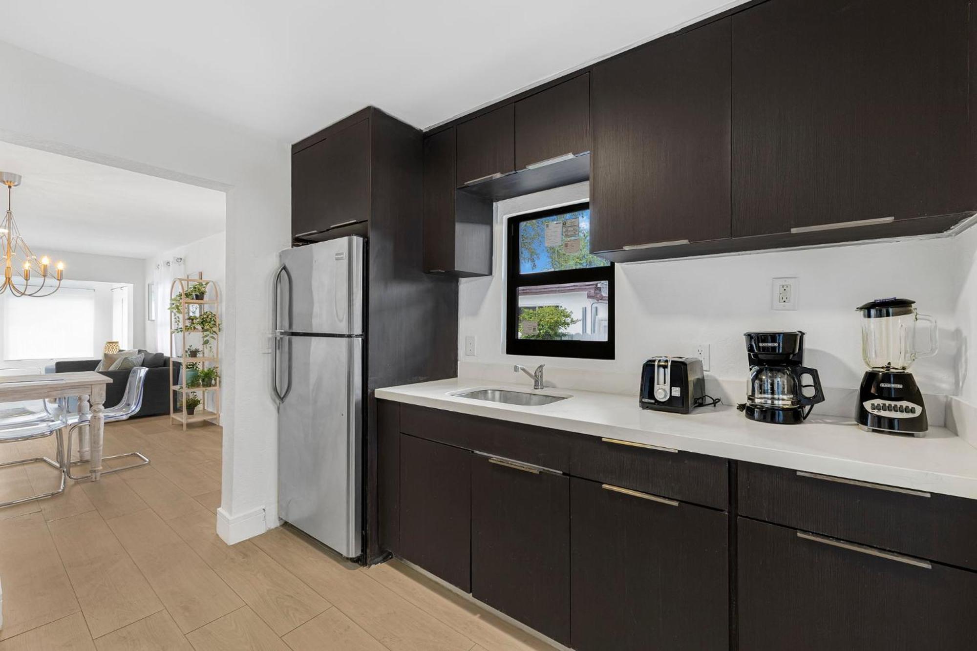 Spacious House W Amazing Pool! Miami