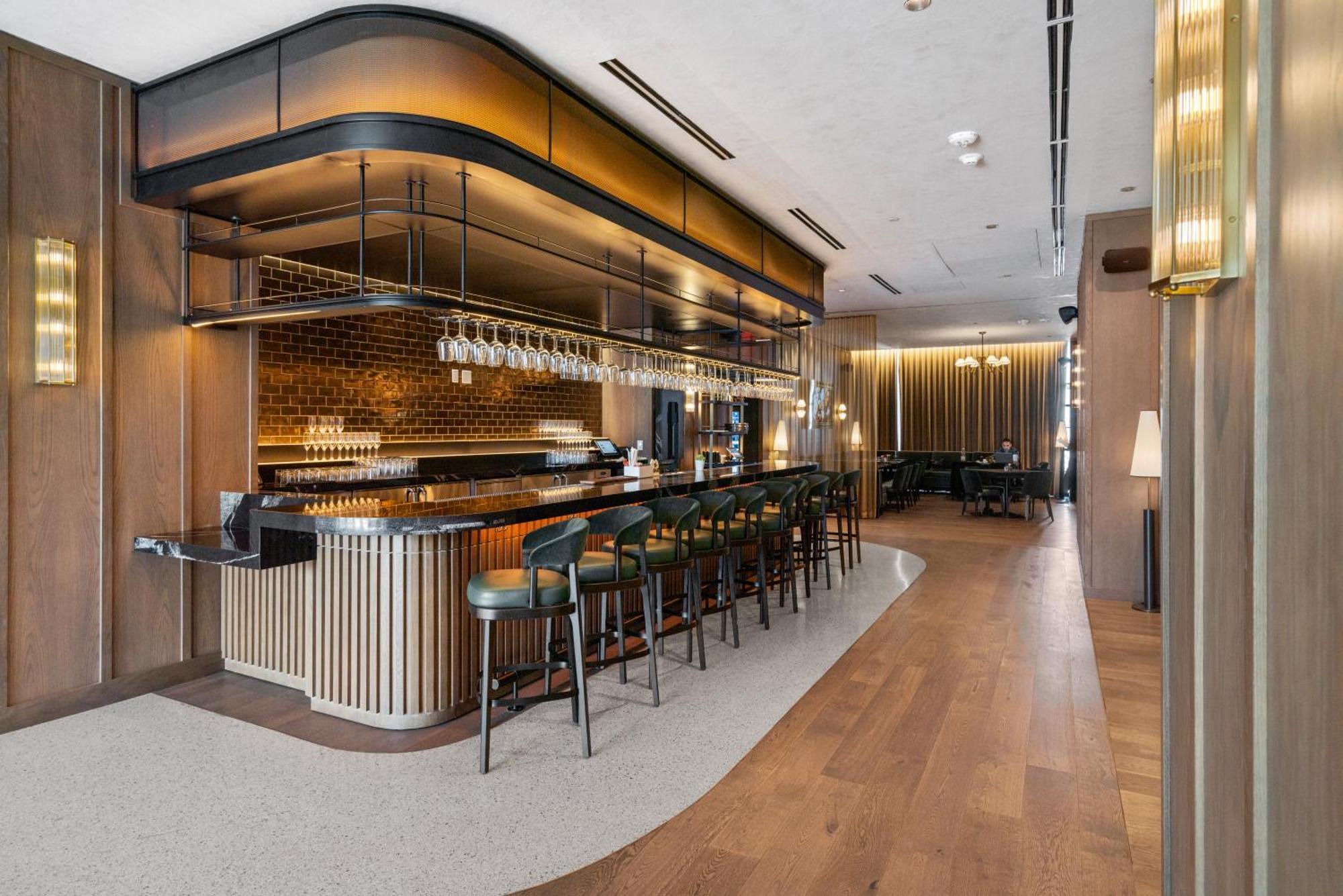 New Luxurious Floor 35th - Miami's Heart Apartment