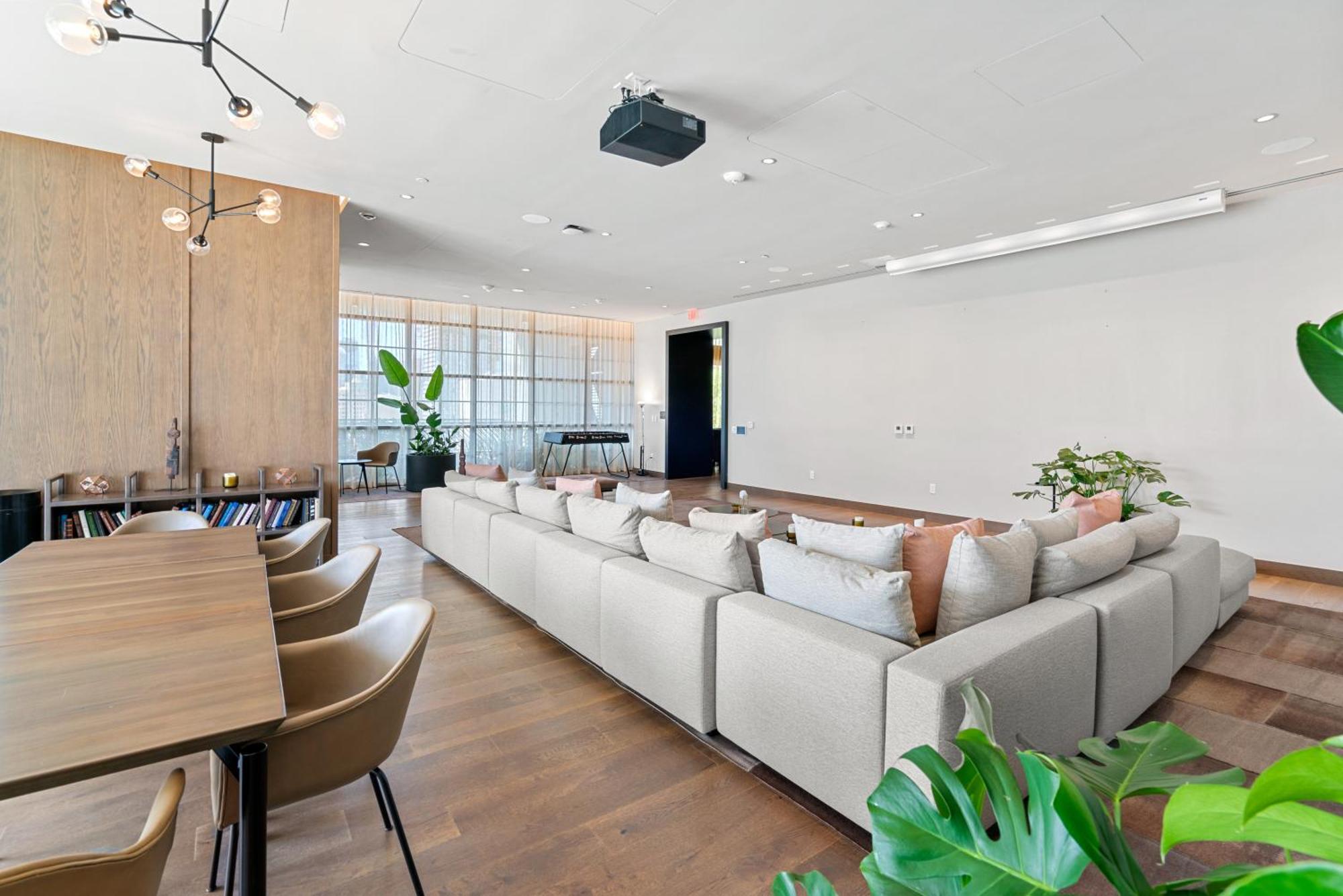 New Luxurious Floor 35th - Miami's Heart Miami