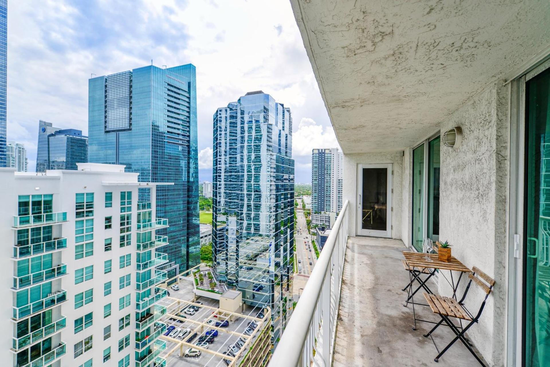 Free Parking! With A Perfect Location In Brickell * Miami