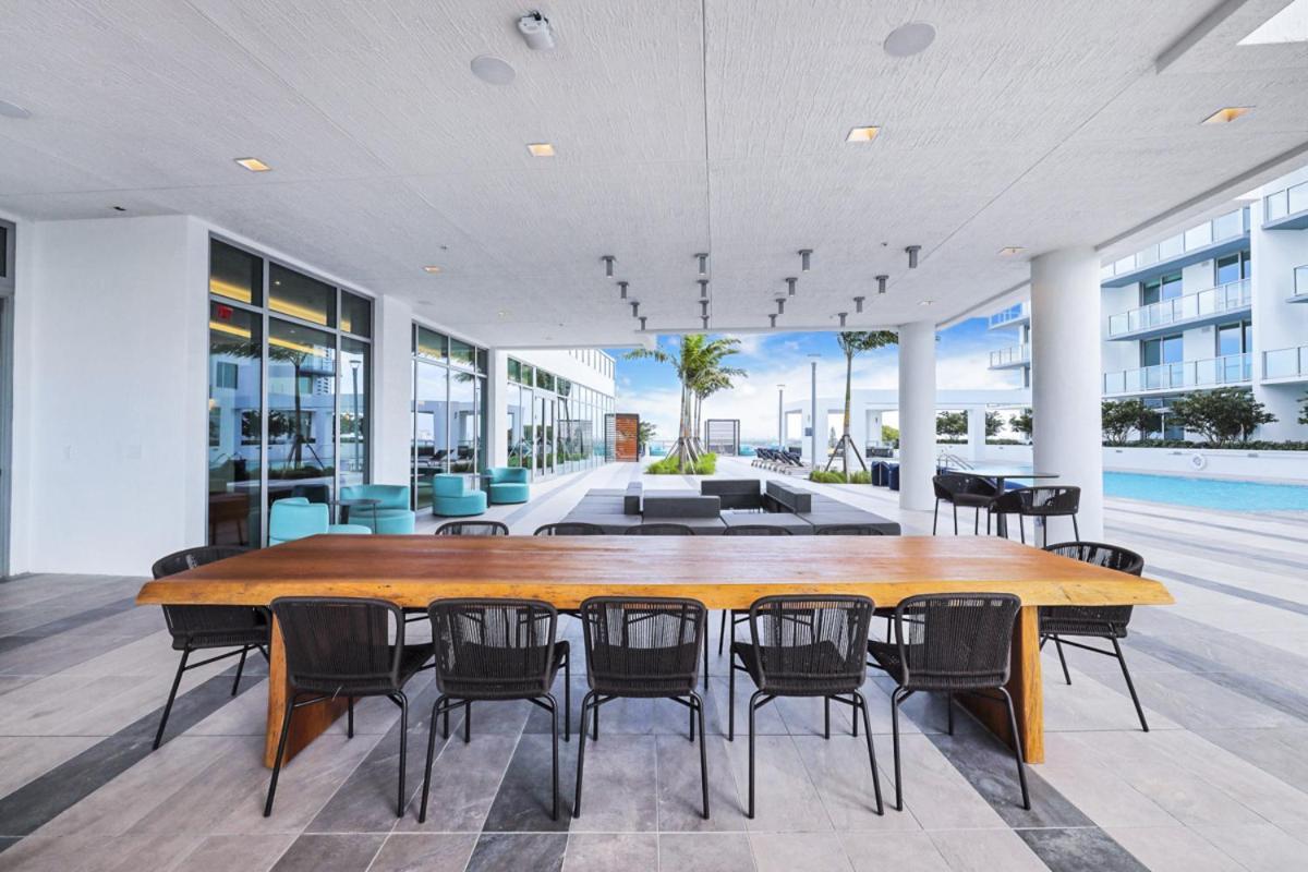 Apartment Luxury & Modern In Design District With Pool