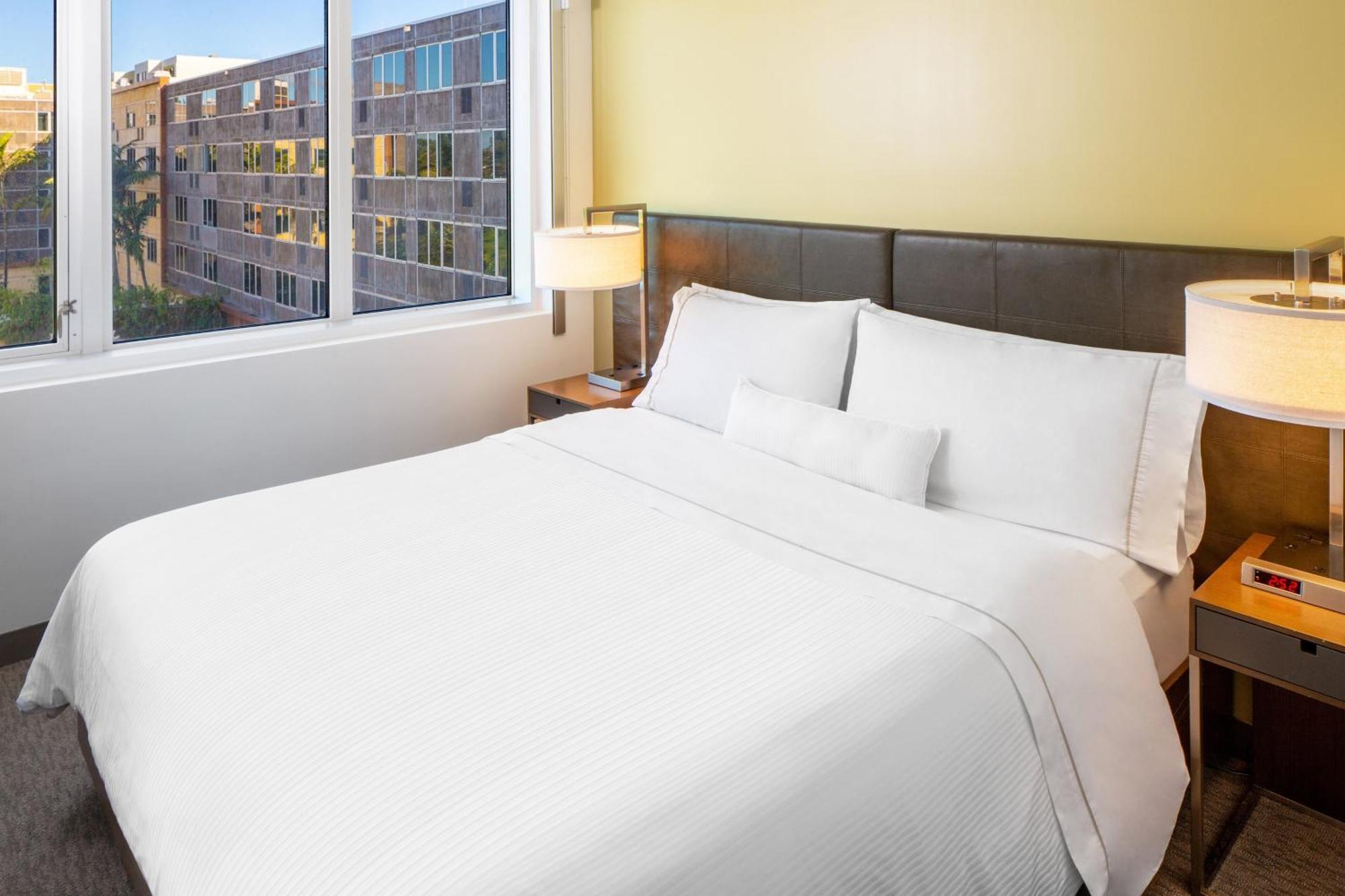 Hotel Element Miami International Airport