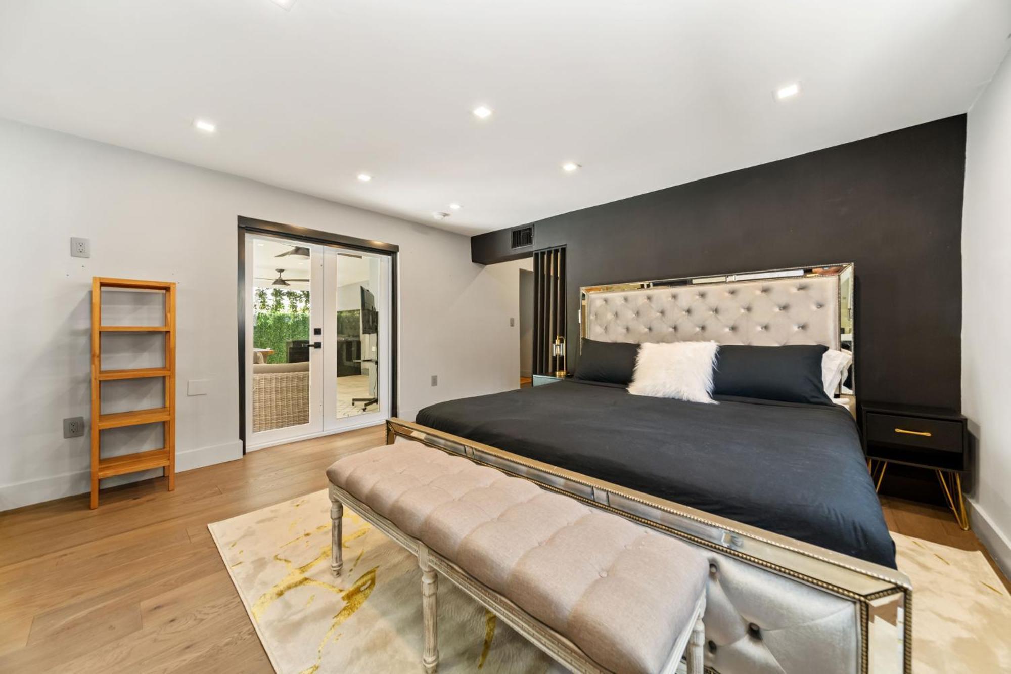 Villa Gucci With Pool & Great Location Miami