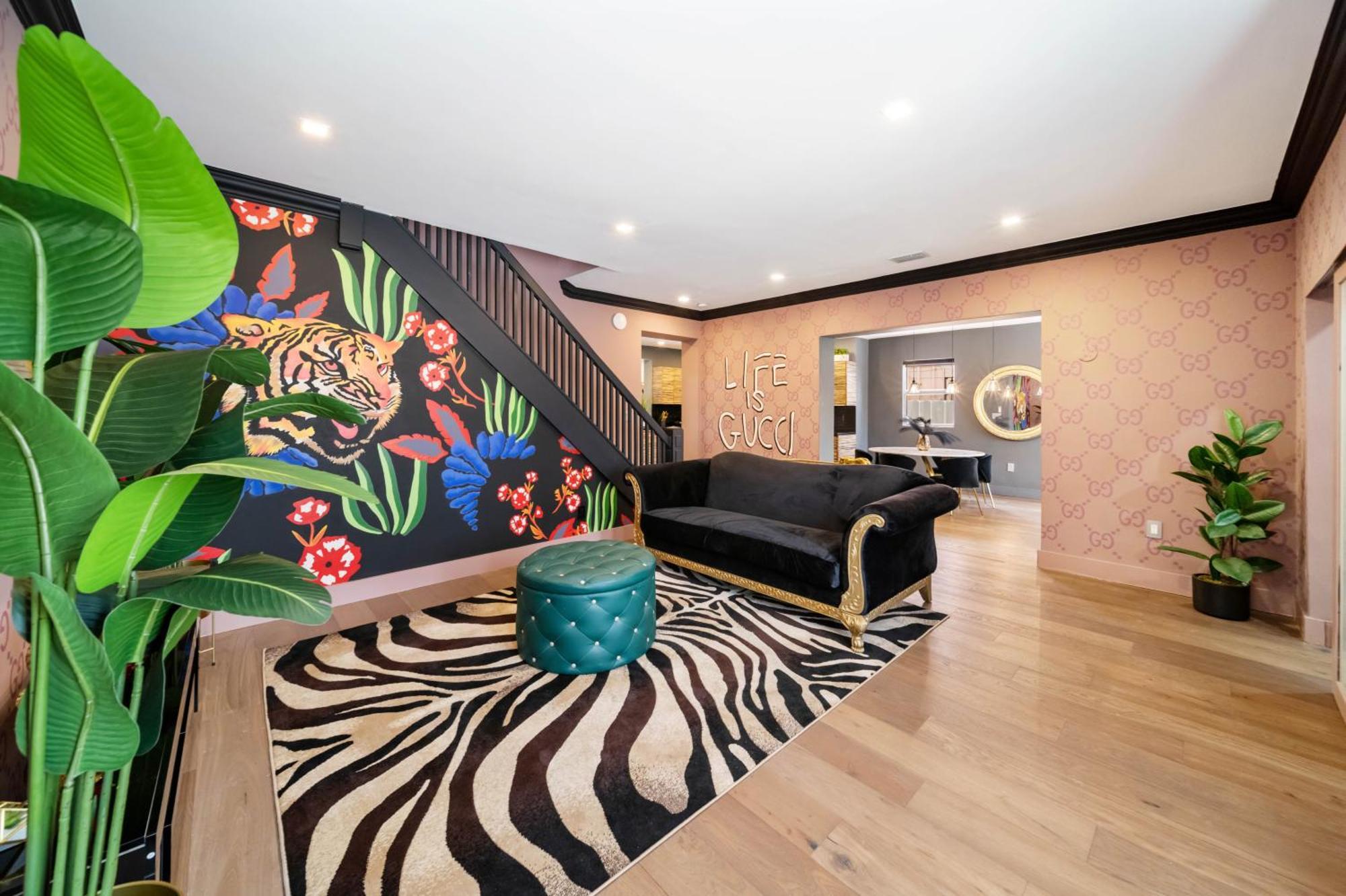 Gucci With Pool & Great Location Villa Miami