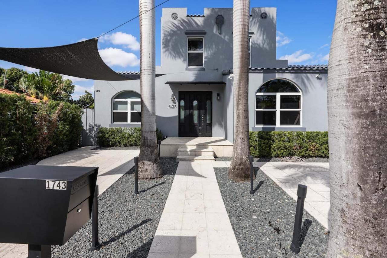 Villa Gucci With Pool & Great Location