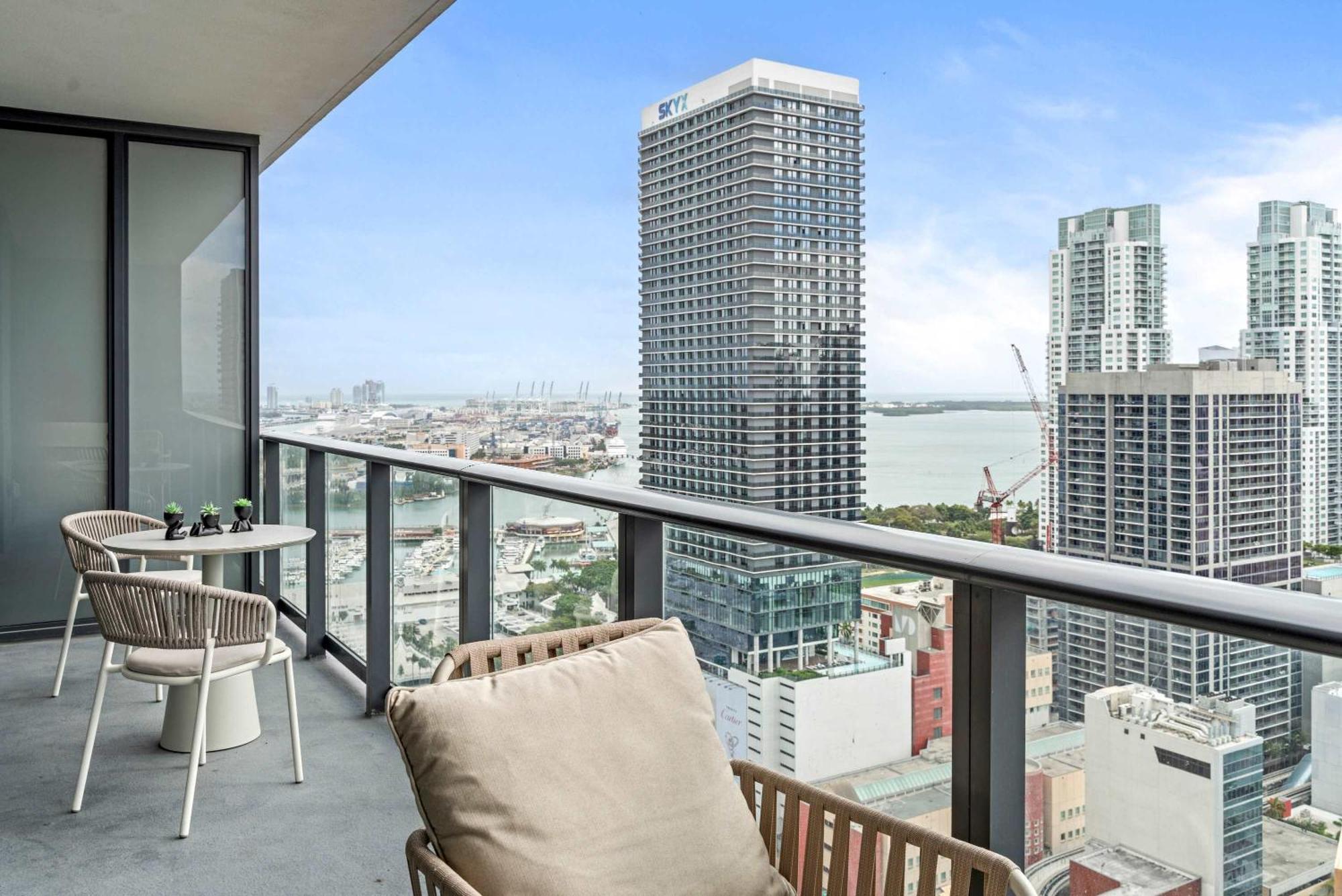 Rumrunner - Style Amenities In The Heart Of * Miami