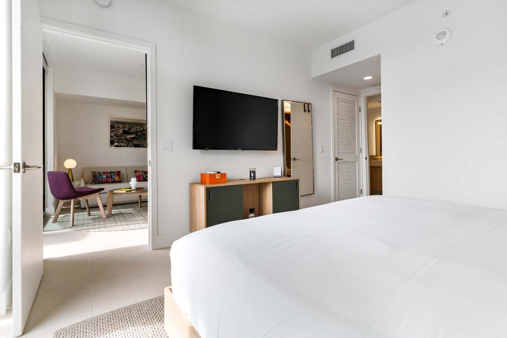 Rumrunner - Style Amenities In The Heart Of *