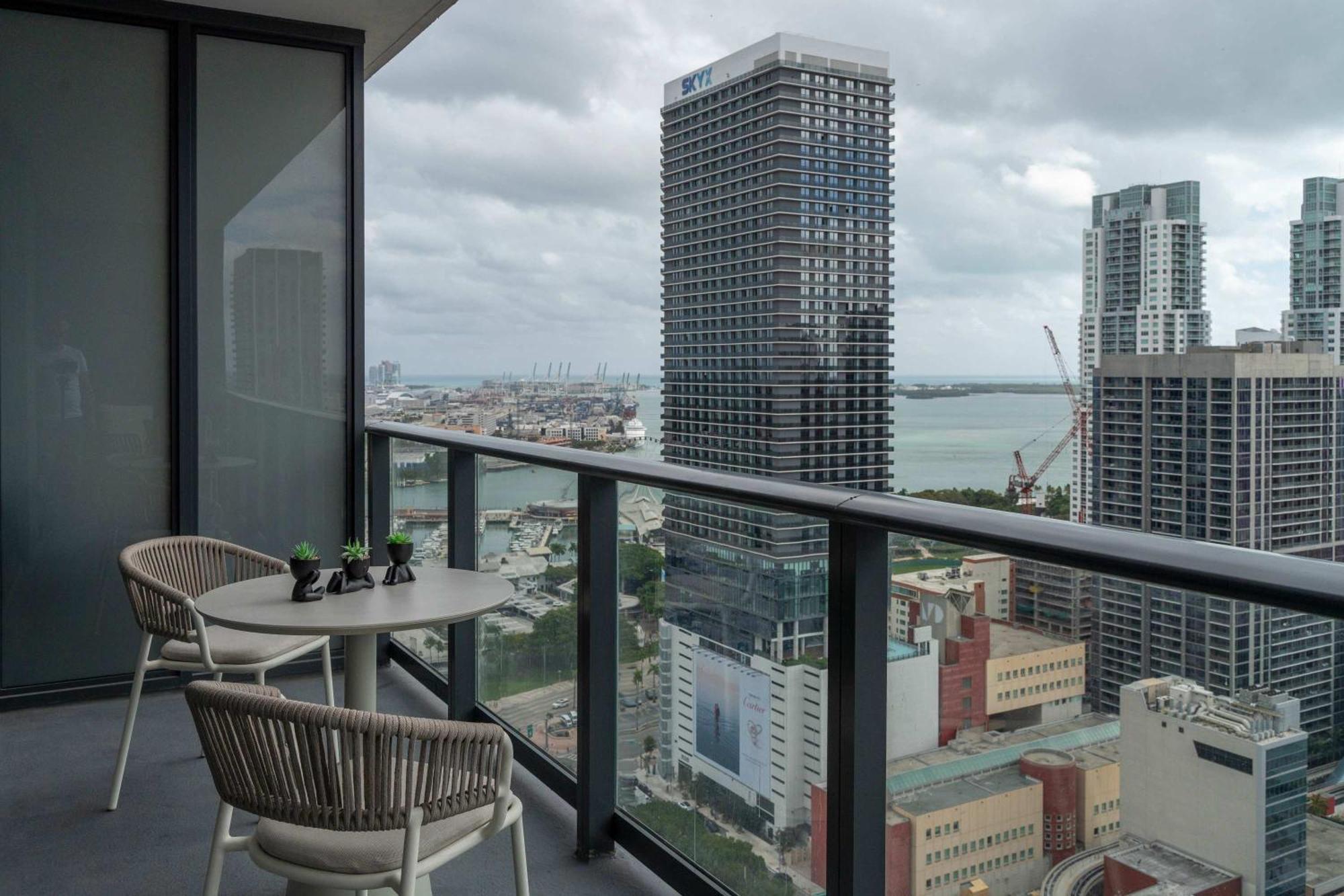 Holiday home Rumrunner - Style Amenities In The Heart Of *