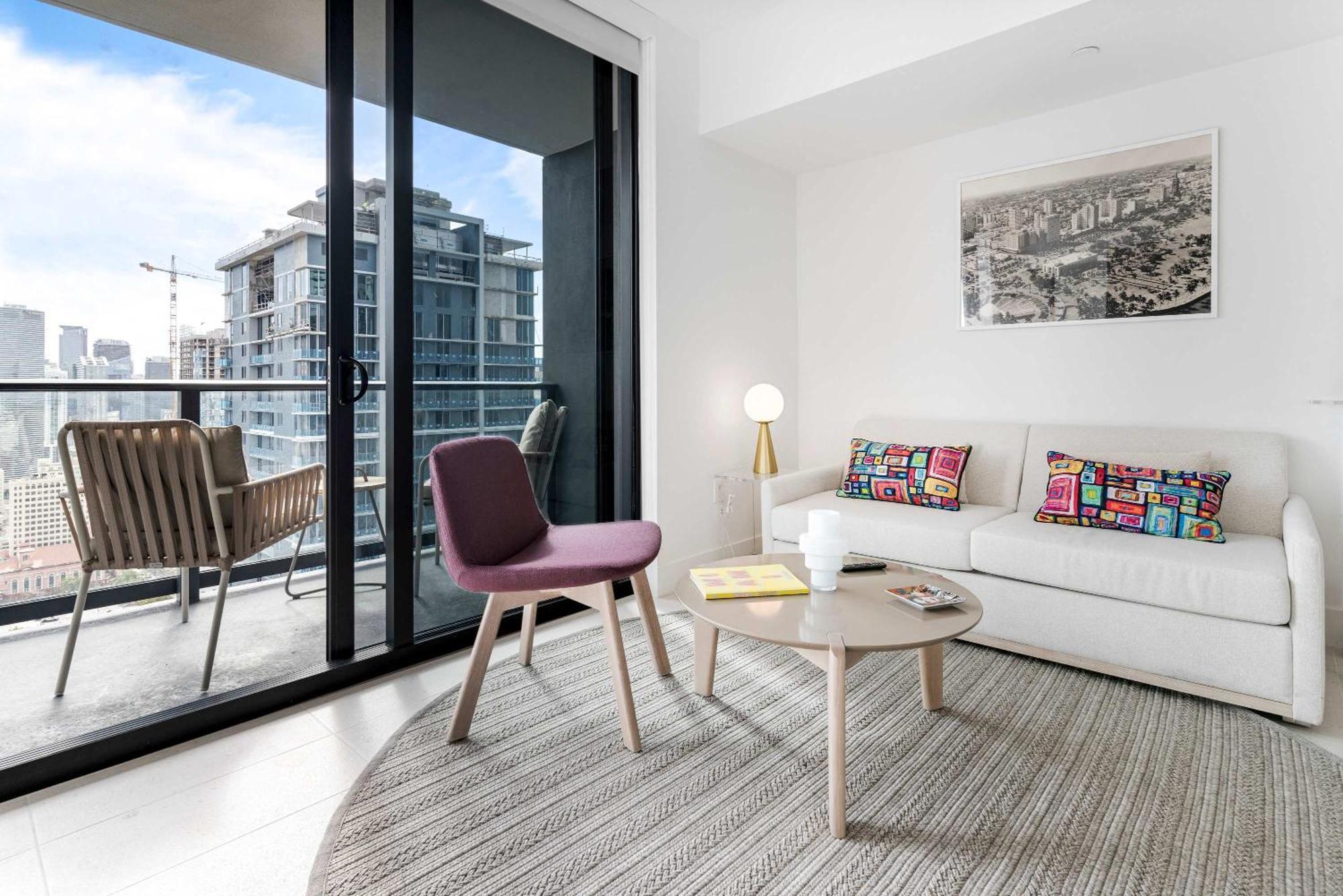 Holiday home Rumrunner - Style Amenities In The Heart Of