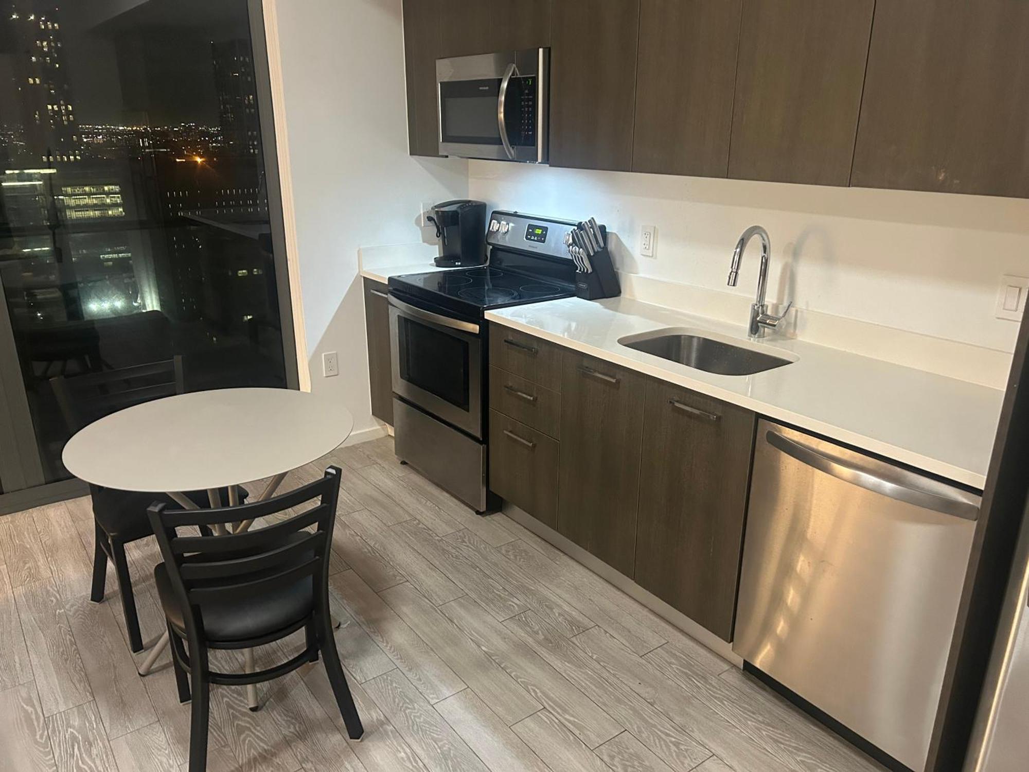 Apartment Luxury High Rise