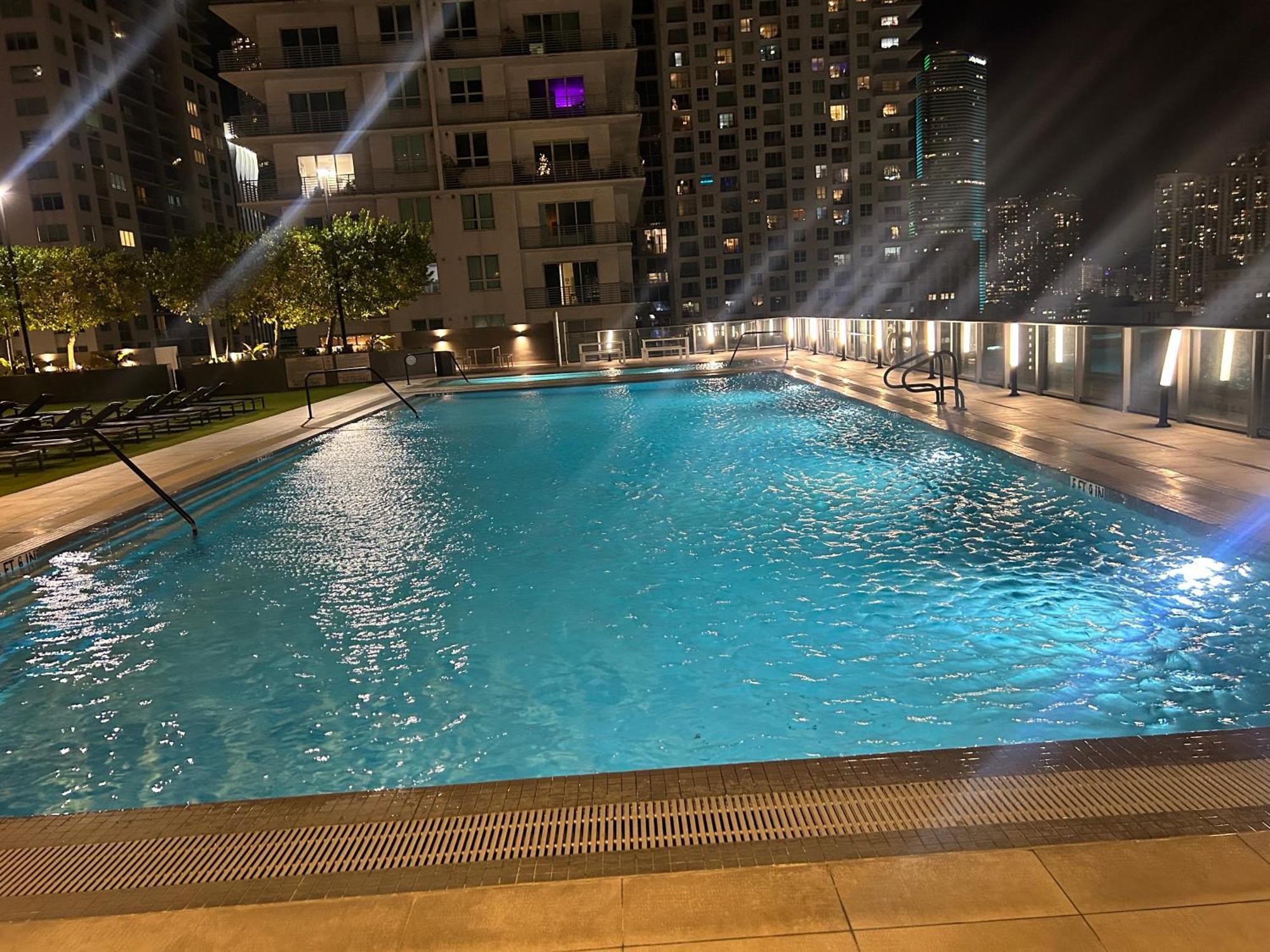 Luxury High Rise Apartment Miami