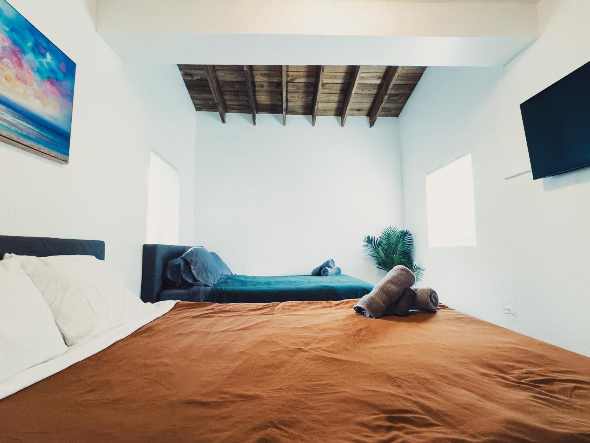 Dos Casitas Design District #1 - 3 Bedroom House * Miami