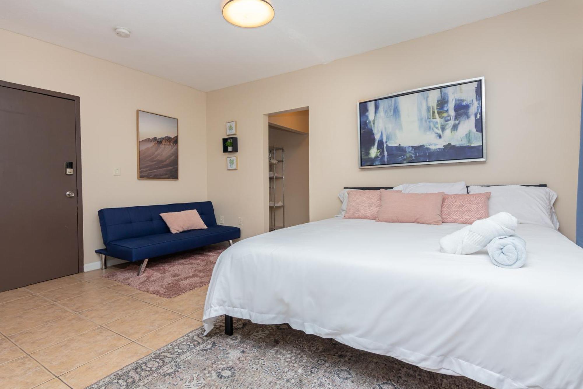 King Bed Free Parking & Wi-fi Near Wynwood! Apartment Miami