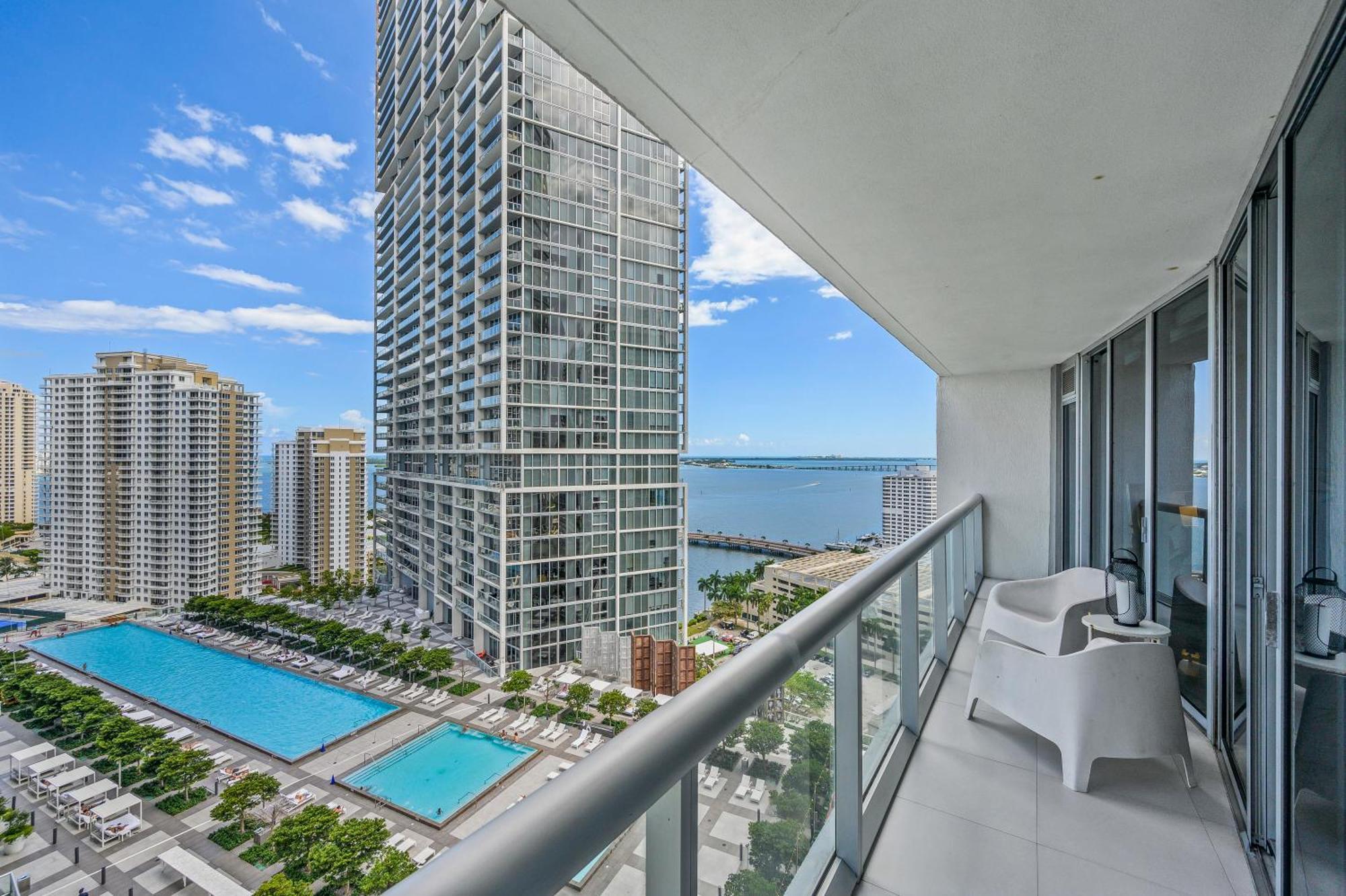 Magnificent Unit With Priceless Views W Icon Apartment Miami