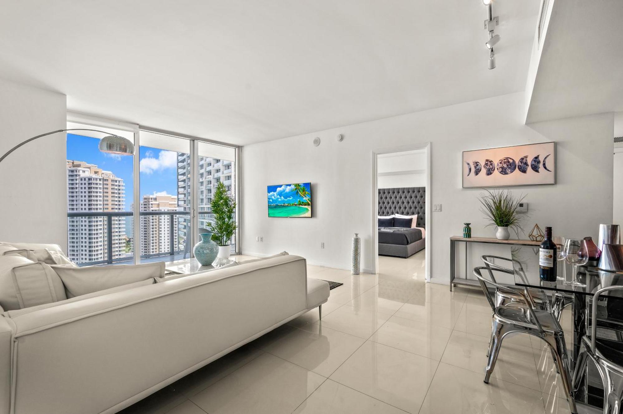 Apartment Magnificent Unit With Priceless Views W Icon