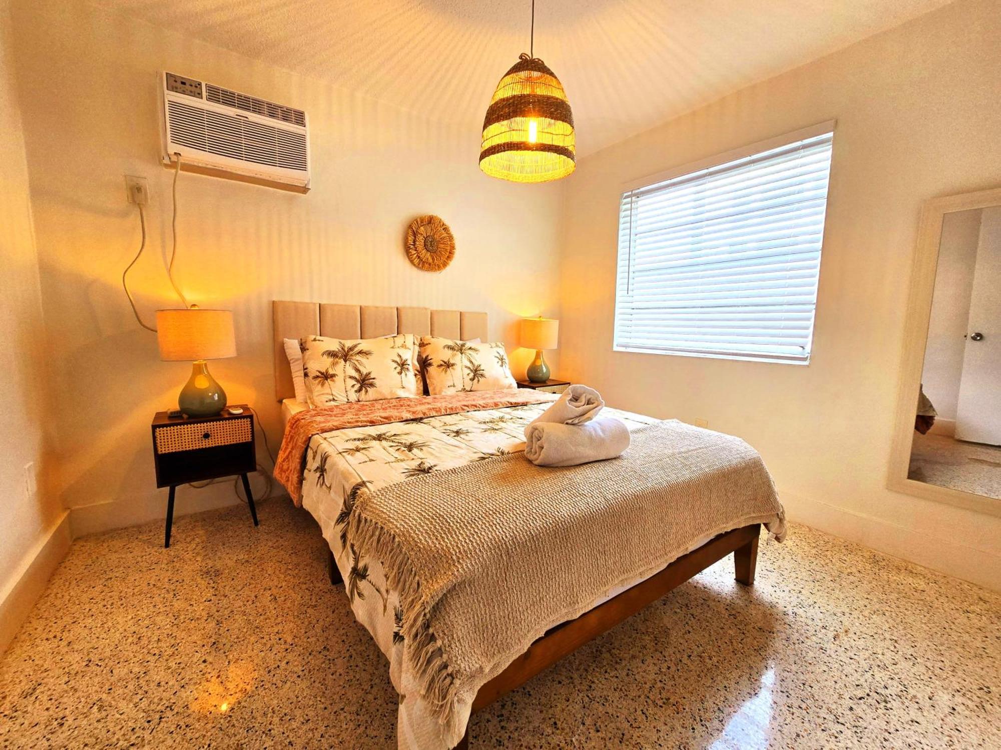 Cozy Near Brickell Apartment *