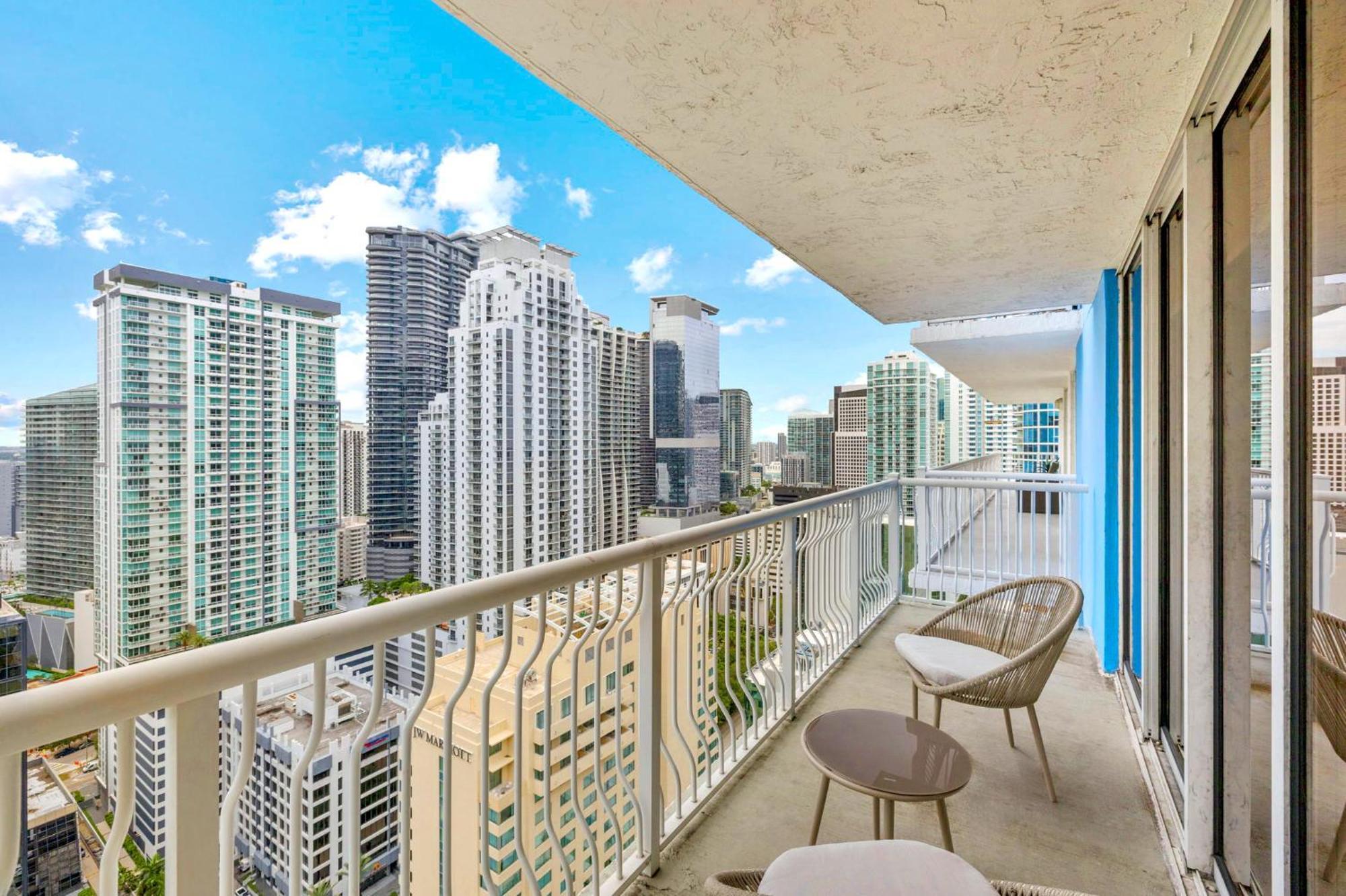 Apartment The Amenities In One-site Miami