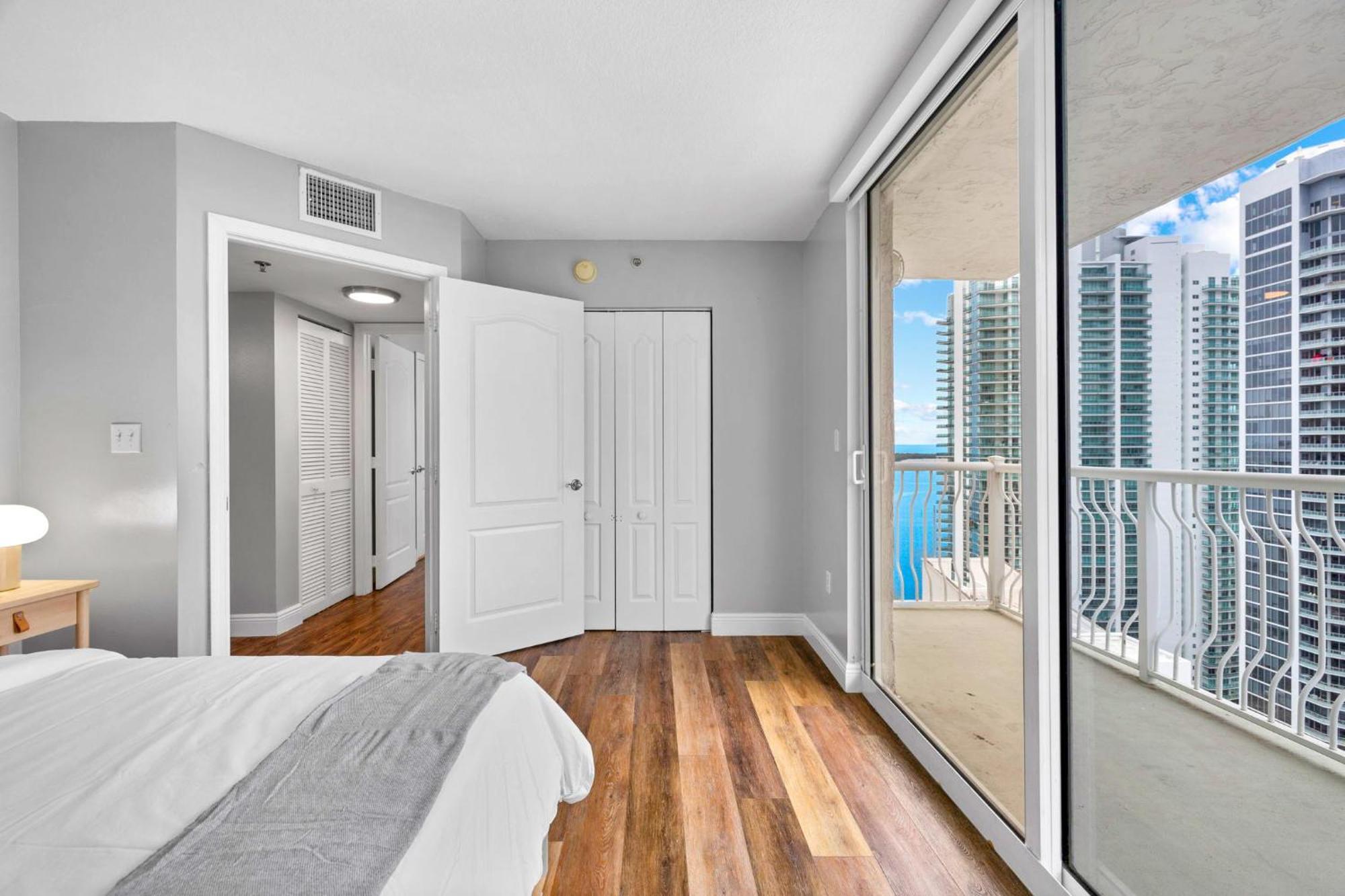 Apartment The Amenities In One-site *