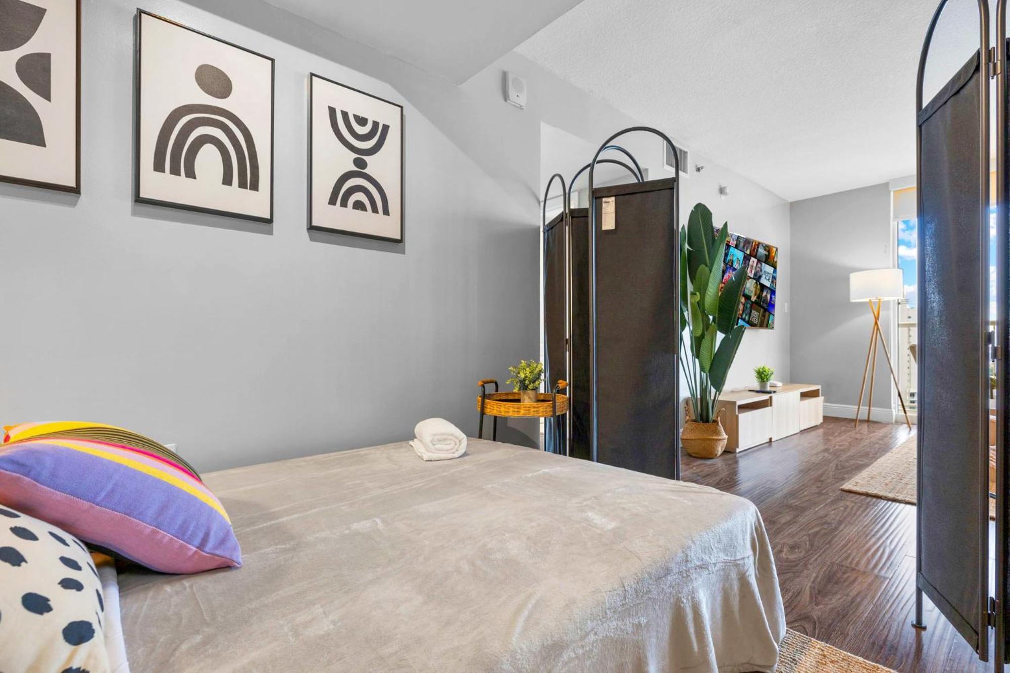 Apartment The Amenities In One-site Miami