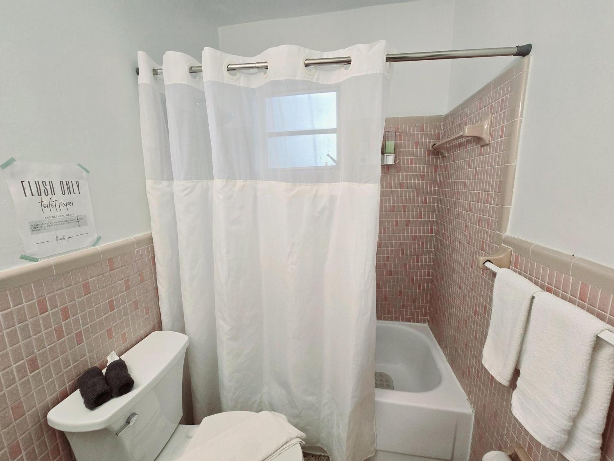 Cozy Near Brickell Apartment