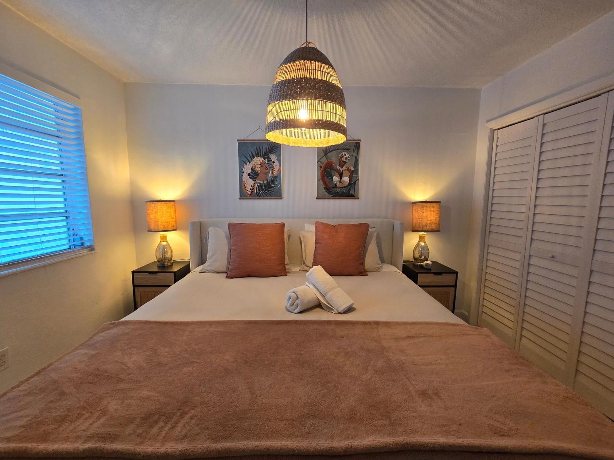 Cozy Near Brickell Apartment *