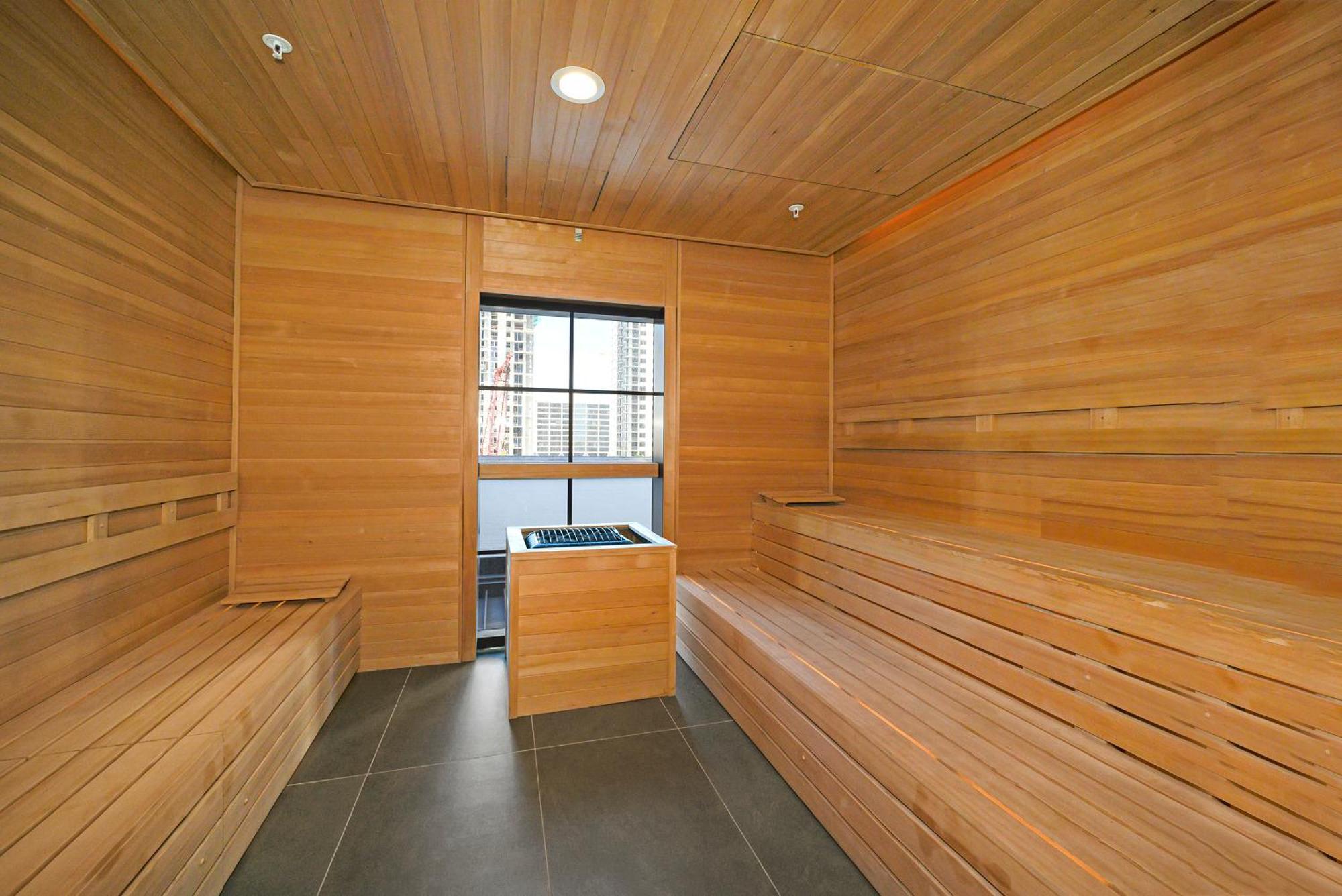 Apartment Chic One Bedroom In The Heart Of Vibrant Downtown- Daily Fee And Parking Not Included