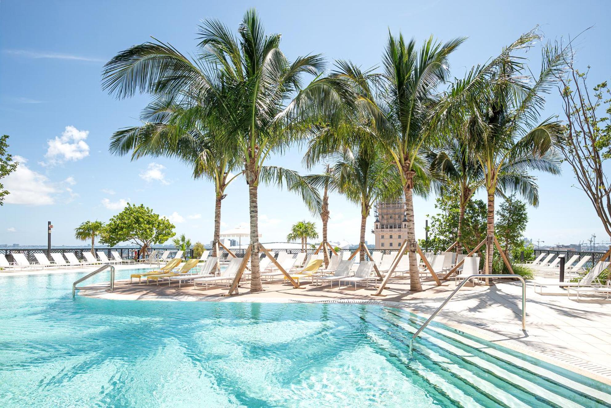 Chic One Bedroom In The Heart Of Vibrant Downtown- Daily Fee And Parking Not Included * Miami