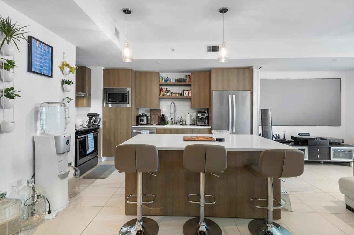 Brickell Luxe 1br 1bth With Pool Gym Sauna Grills