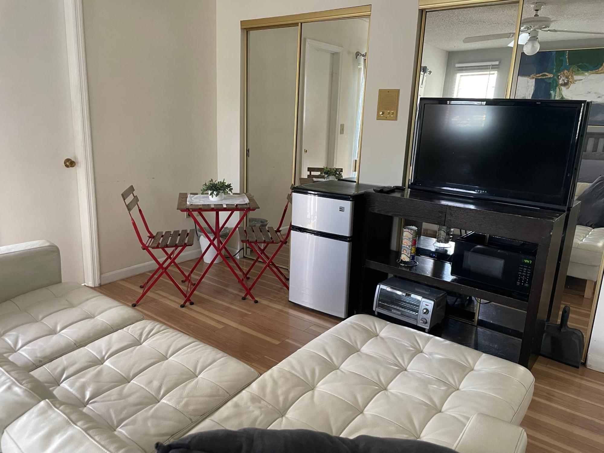 Beautiful In The Location In Miami! Homestay