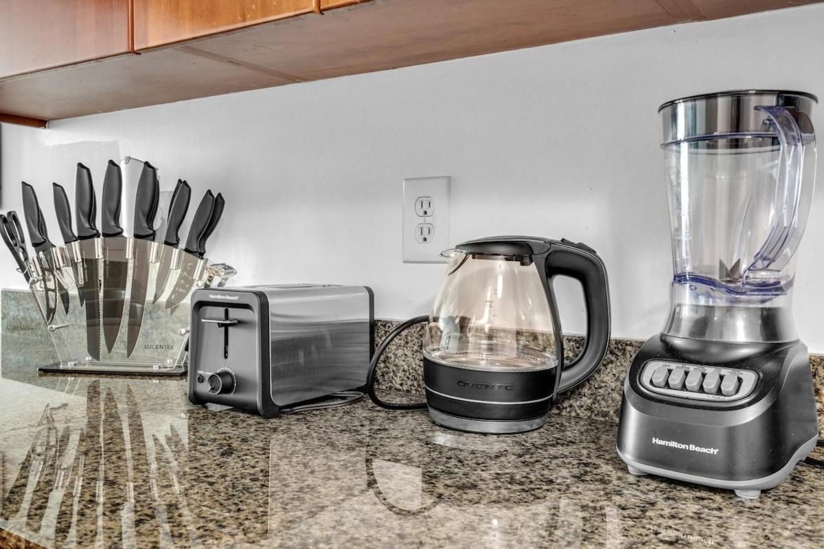 Skyline Water View 2br Free Parking Apartment Miami